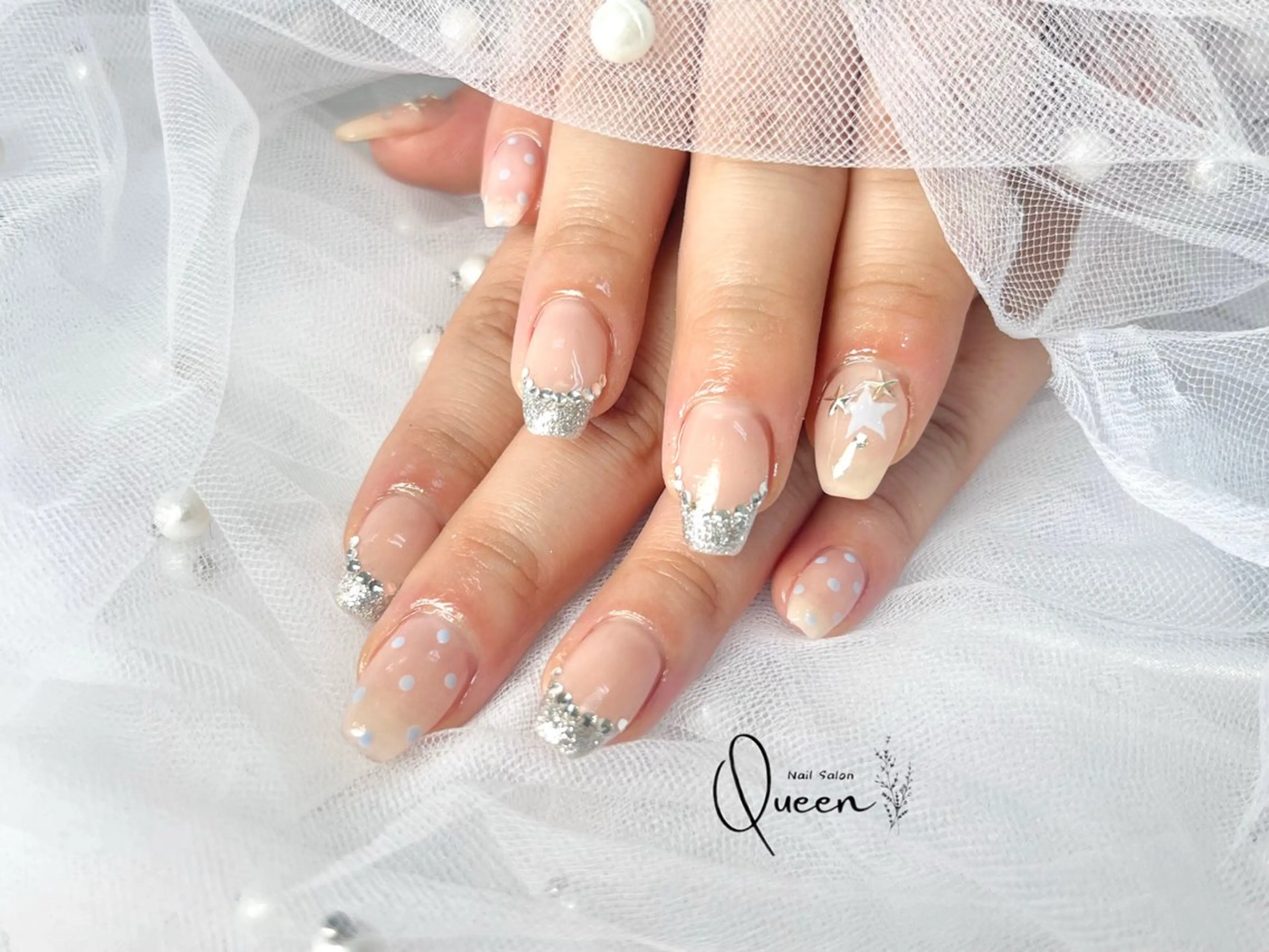 ネイル 持ち込み ハンドネイル Queen nail 北堀江 ASUKAのネイルデザイン