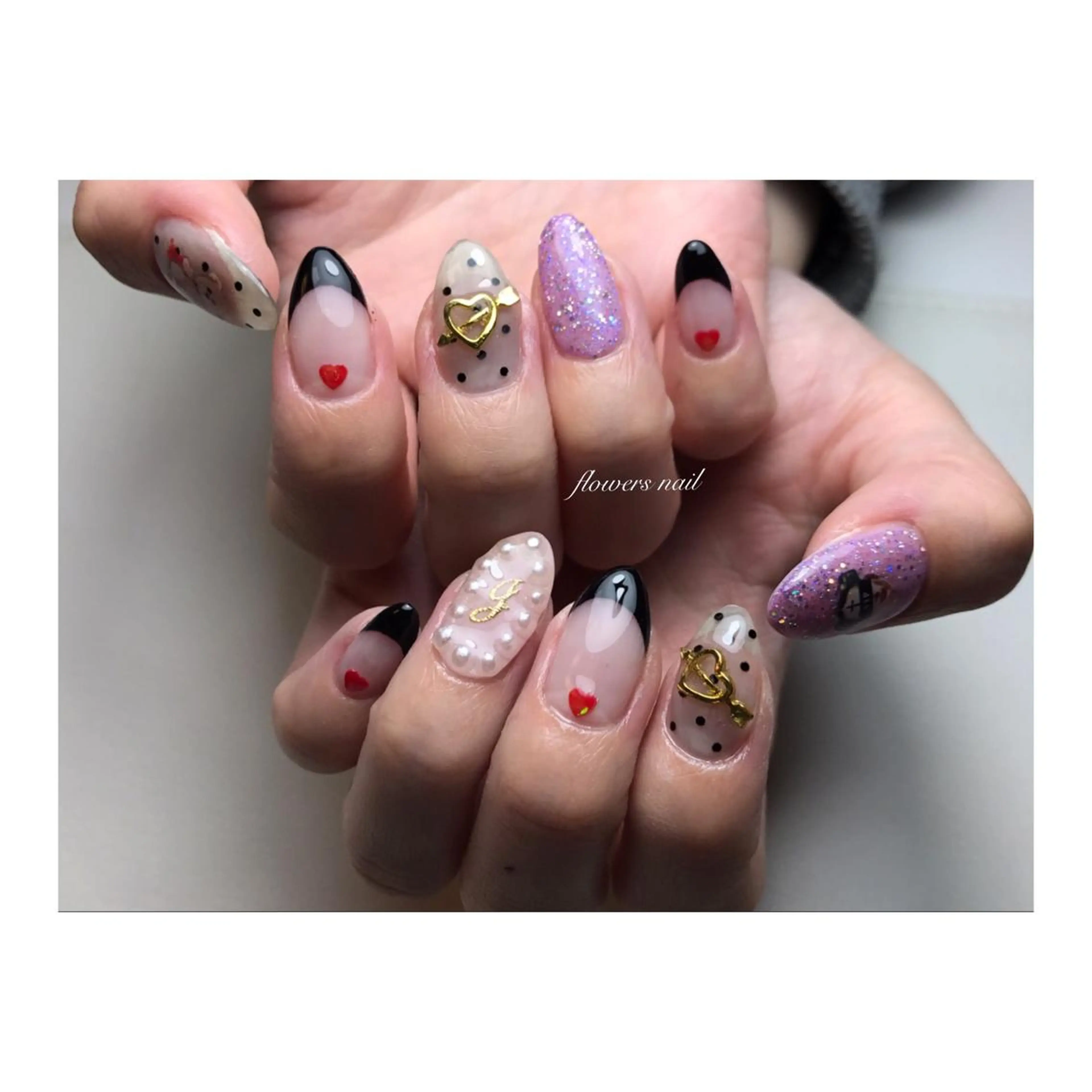 ネイル ドット フレンチネイル ラメ(グリッター) flowers nailのネイルデザイン