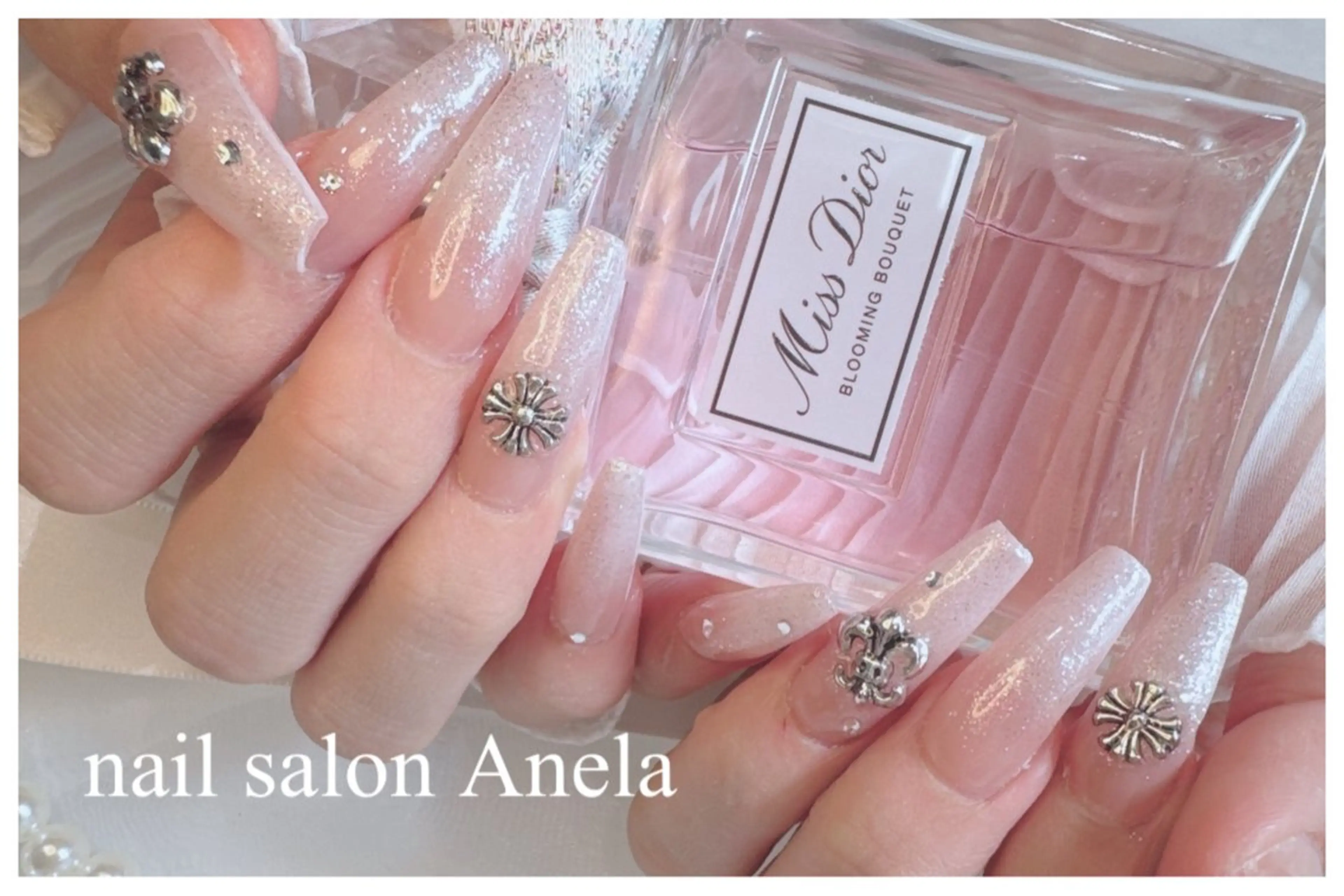 ネイル 長さ出し ジェルネイル ラメ(グリッター) パラジェル スカルプネイル ハンドネイル Anela🪞アネラ 久屋大通🫧EMIのネイルデザイン