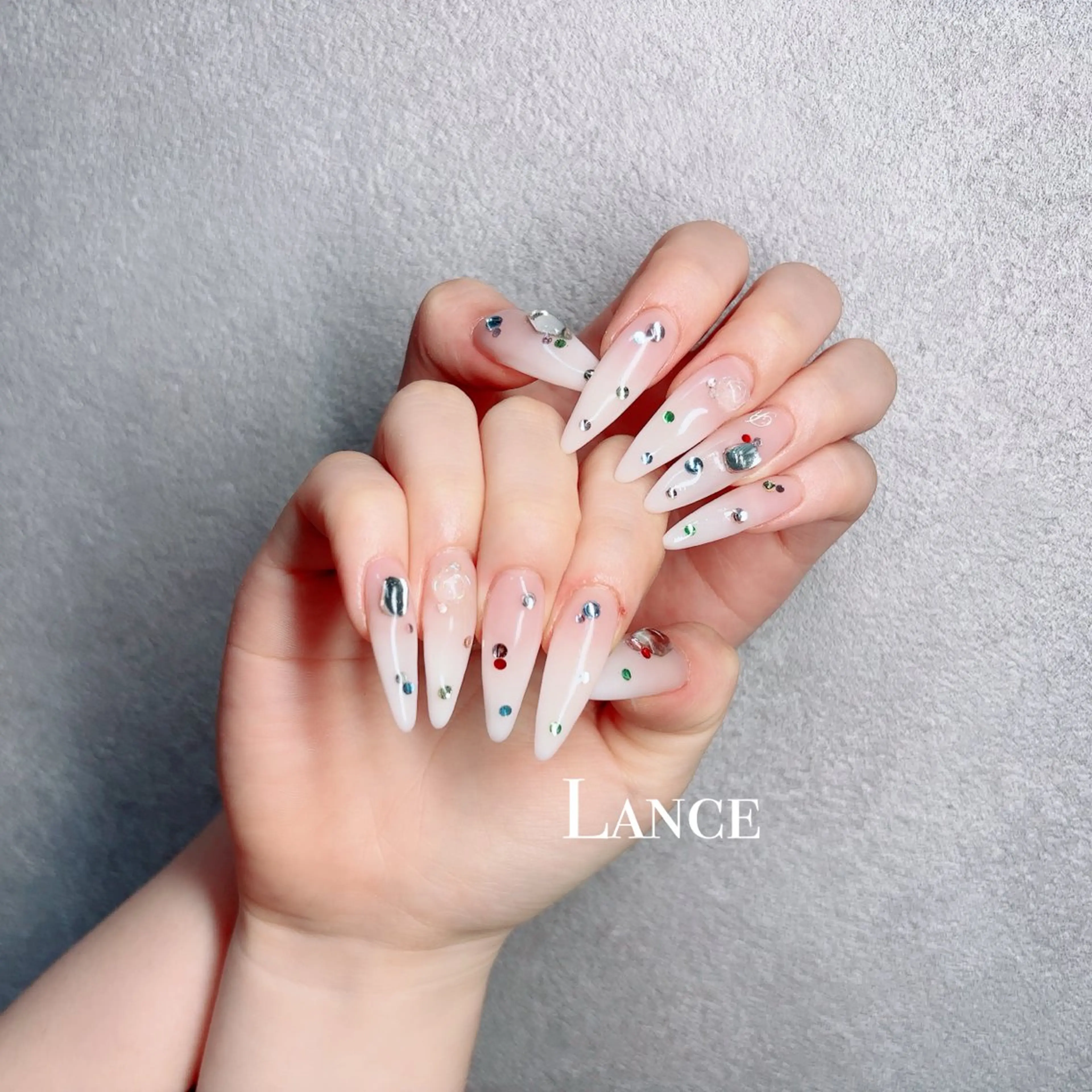 ネイル フレンチネイル キラキラネイル 韓国ネイル マグネットネイル マグネットフレンチ ハンドネイル Lance nailのネイルデザイン