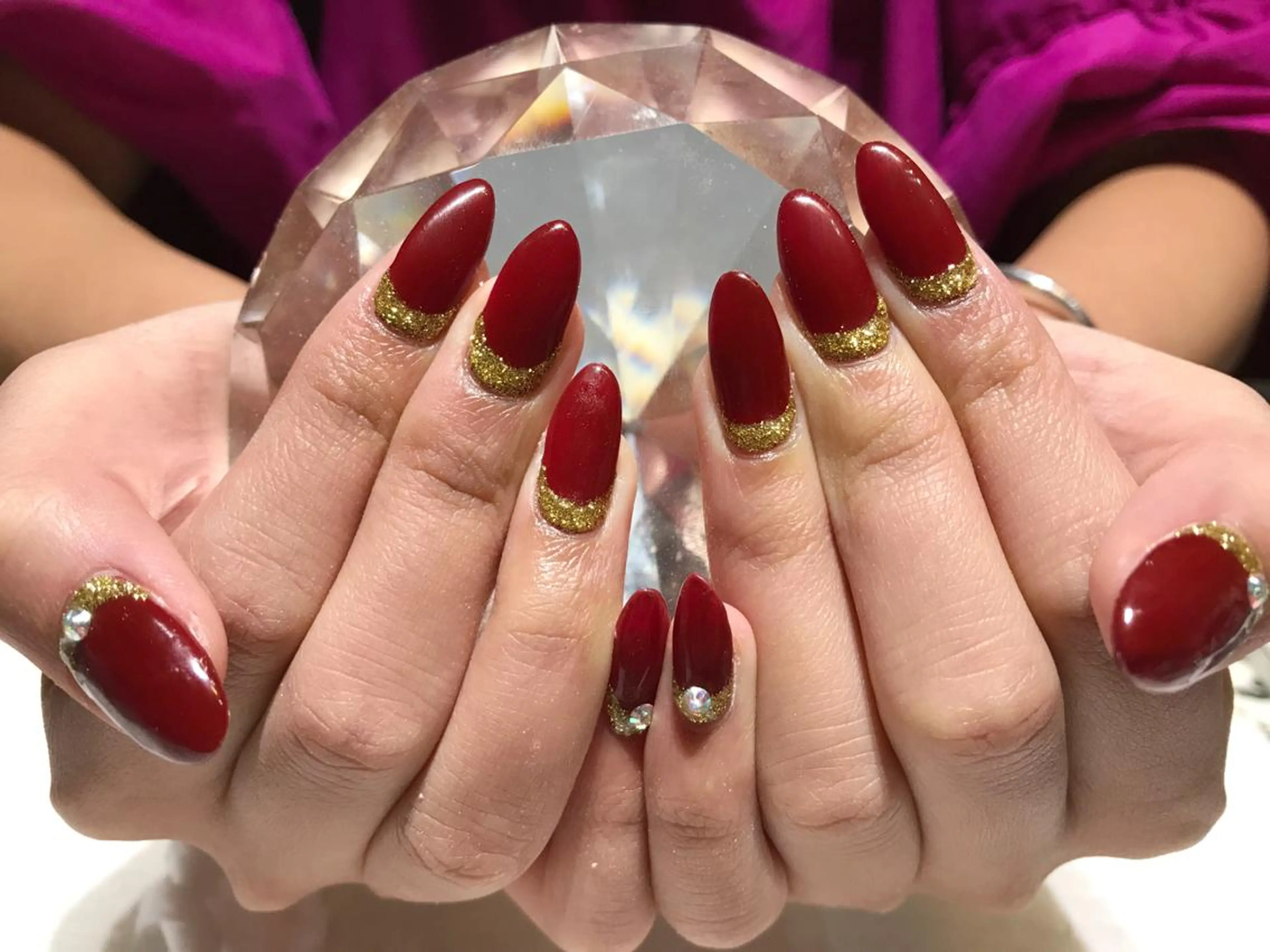 ネイル 長さ出し ジェルネイル ラメ(グリッター) ワンカラーネイル スカルプネイル YUN 💅のネイルデザイン
