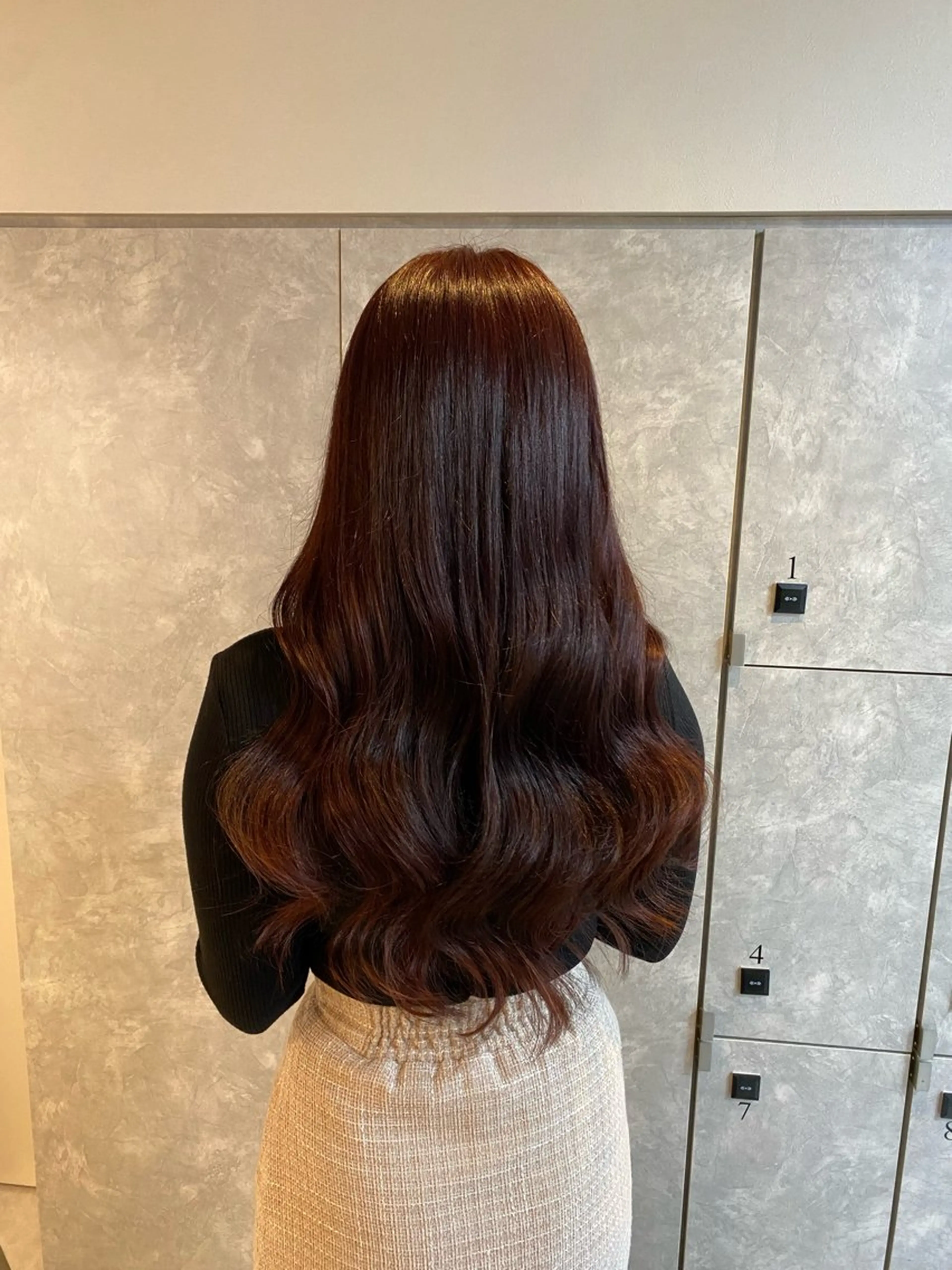 ロング カラー ガルボヘアー心斎橋所属・プルエクステ/プルシ ールエクステ/地雷系のヘアスタイル