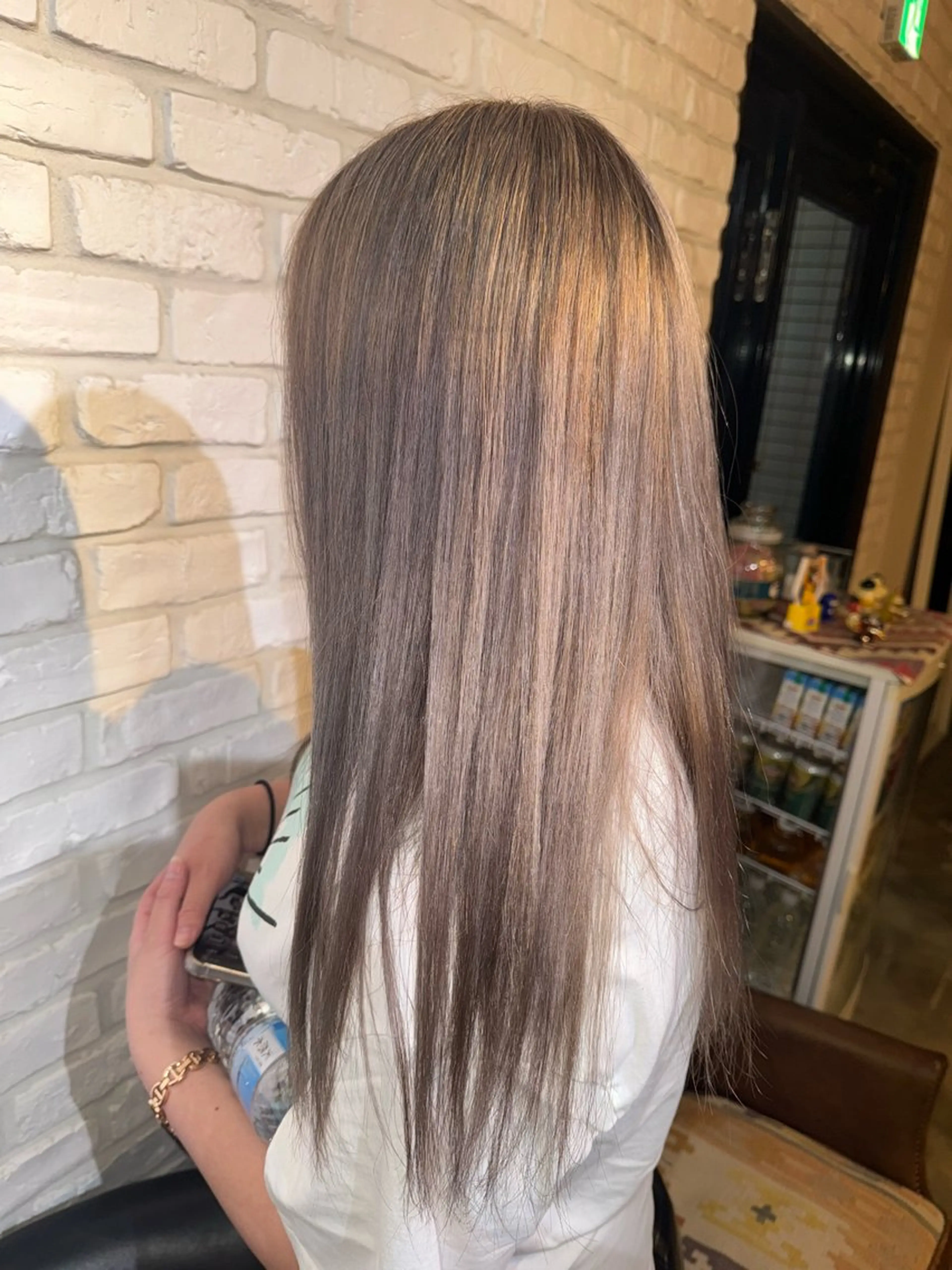 ロング カラー ベージュカラー ブリーチ ピンクカラー カラーモデル募集 nachiのヘアスタイル