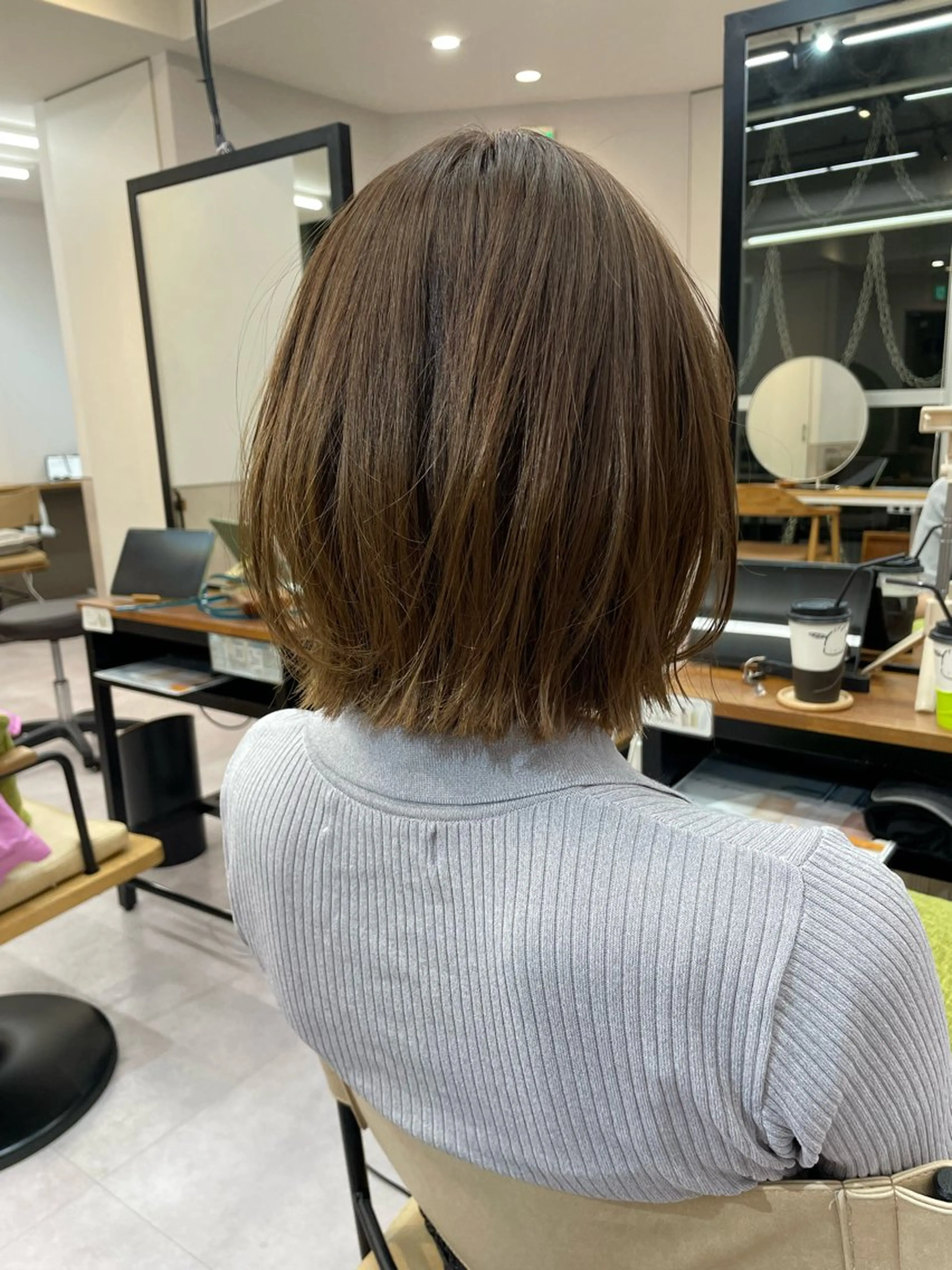 ショート カラー ボブレイヤー ボブ レイヤーカット 江上 京花のヘアスタイル