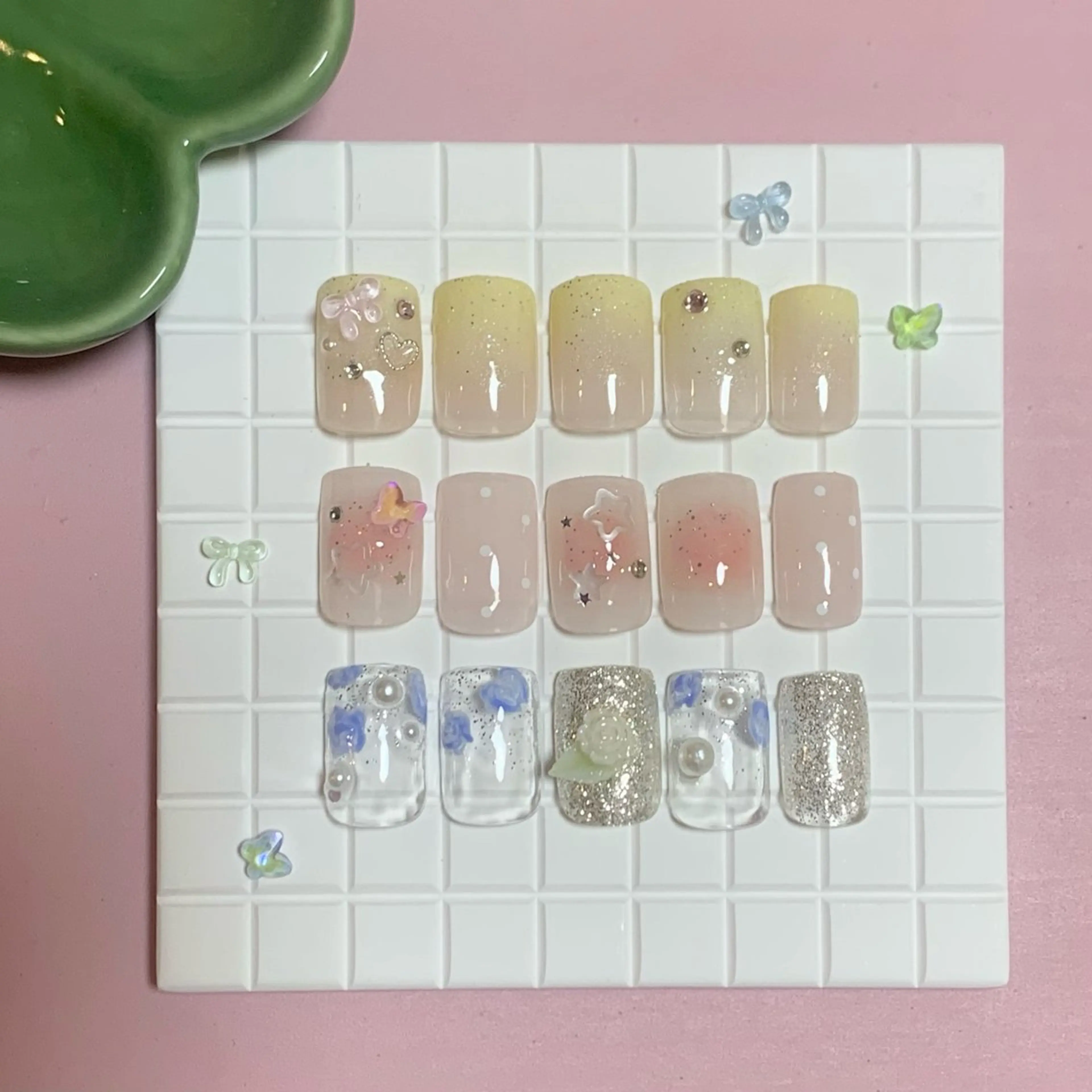 ネイル share salon RURU所属・⭐︎ hiyoriのネイルデザイン
