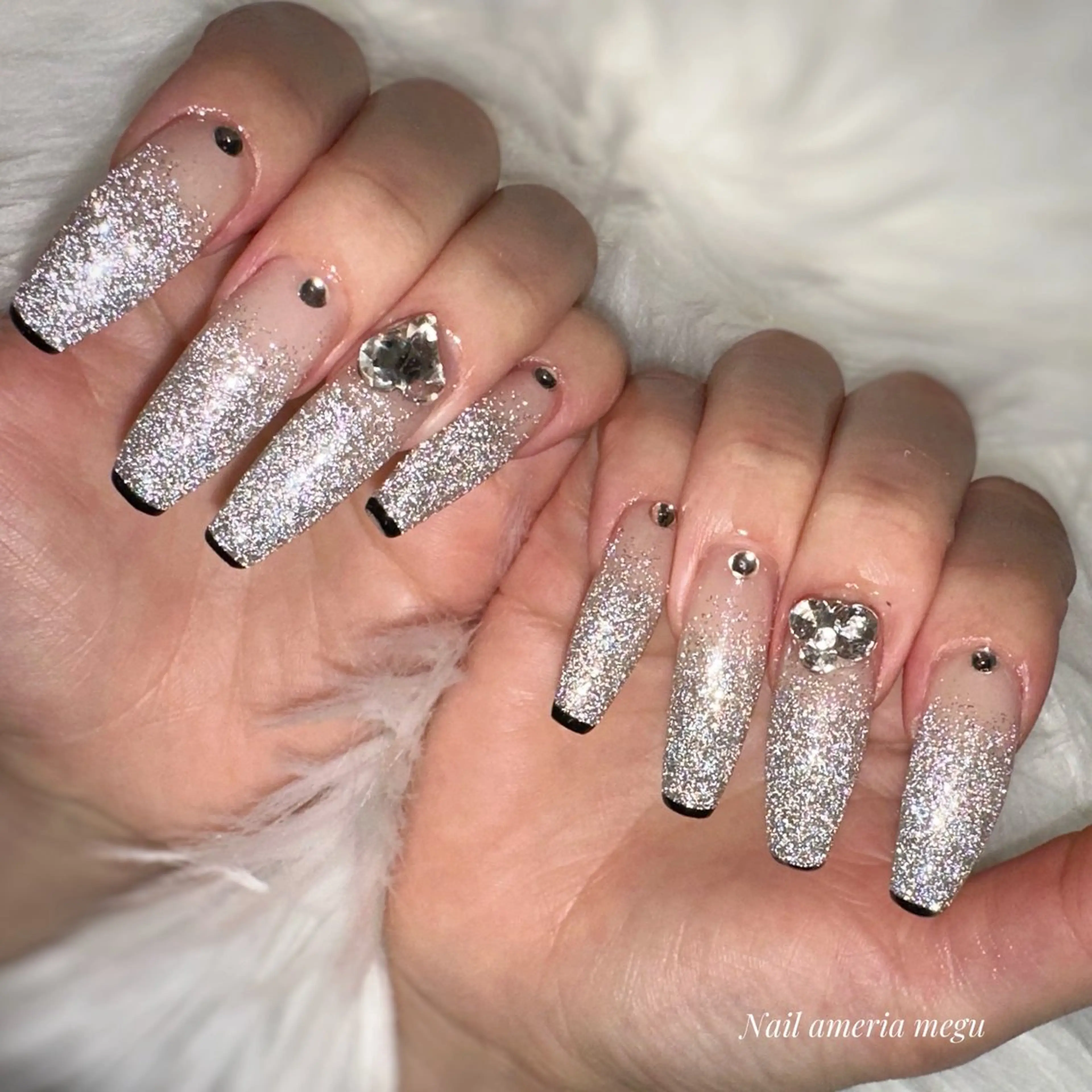 ネイル フラッシュネイル ハート 持ち込み シルバー ハンドネイル Nail ameria megu所属・ameria meguのネイルデザイン