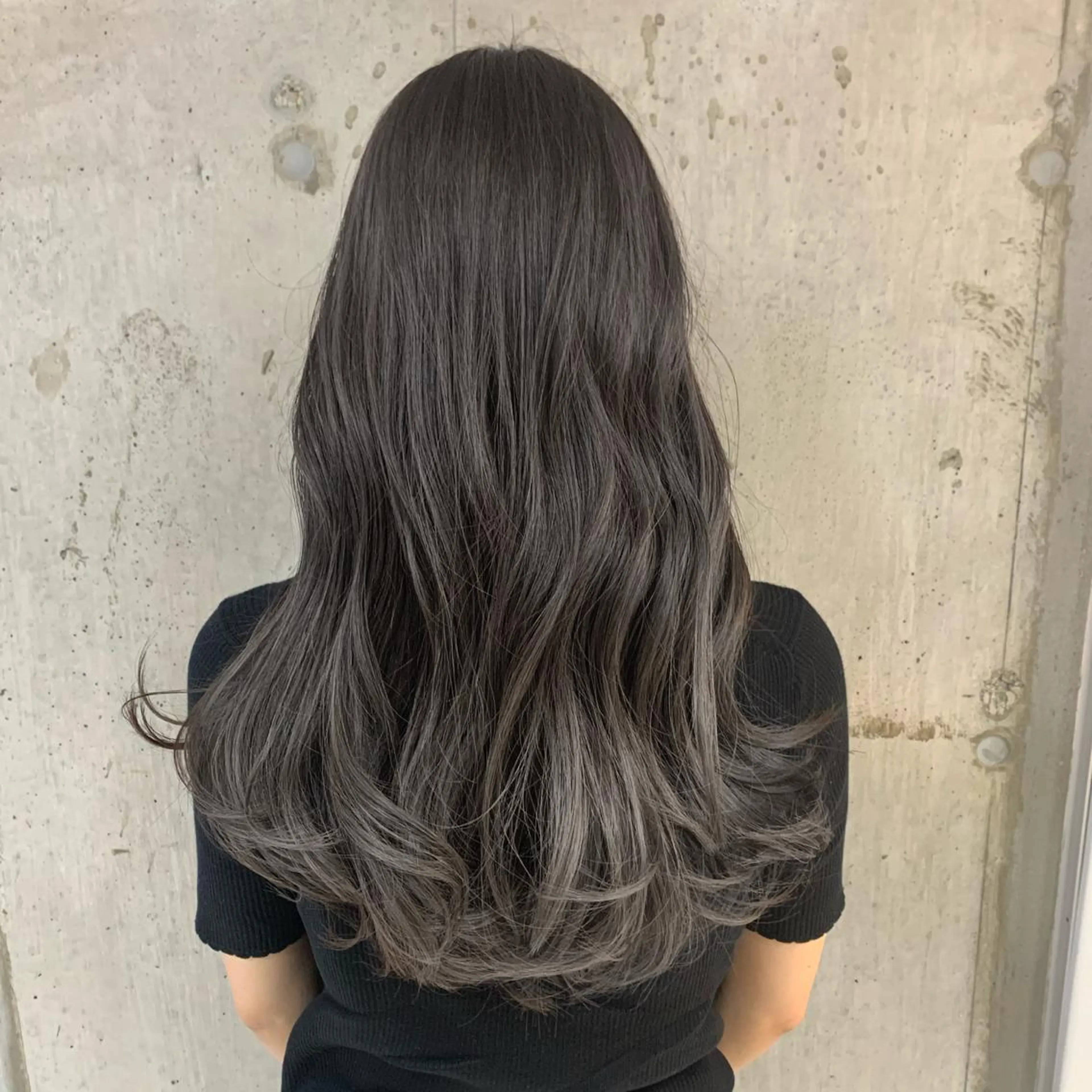 ロング アッシュ ボブ 外国人風カラー ハイライト 髪質改善 カット ヘアカラー トリートメント hoNua. 栄/透明感カラーのヘアスタイル