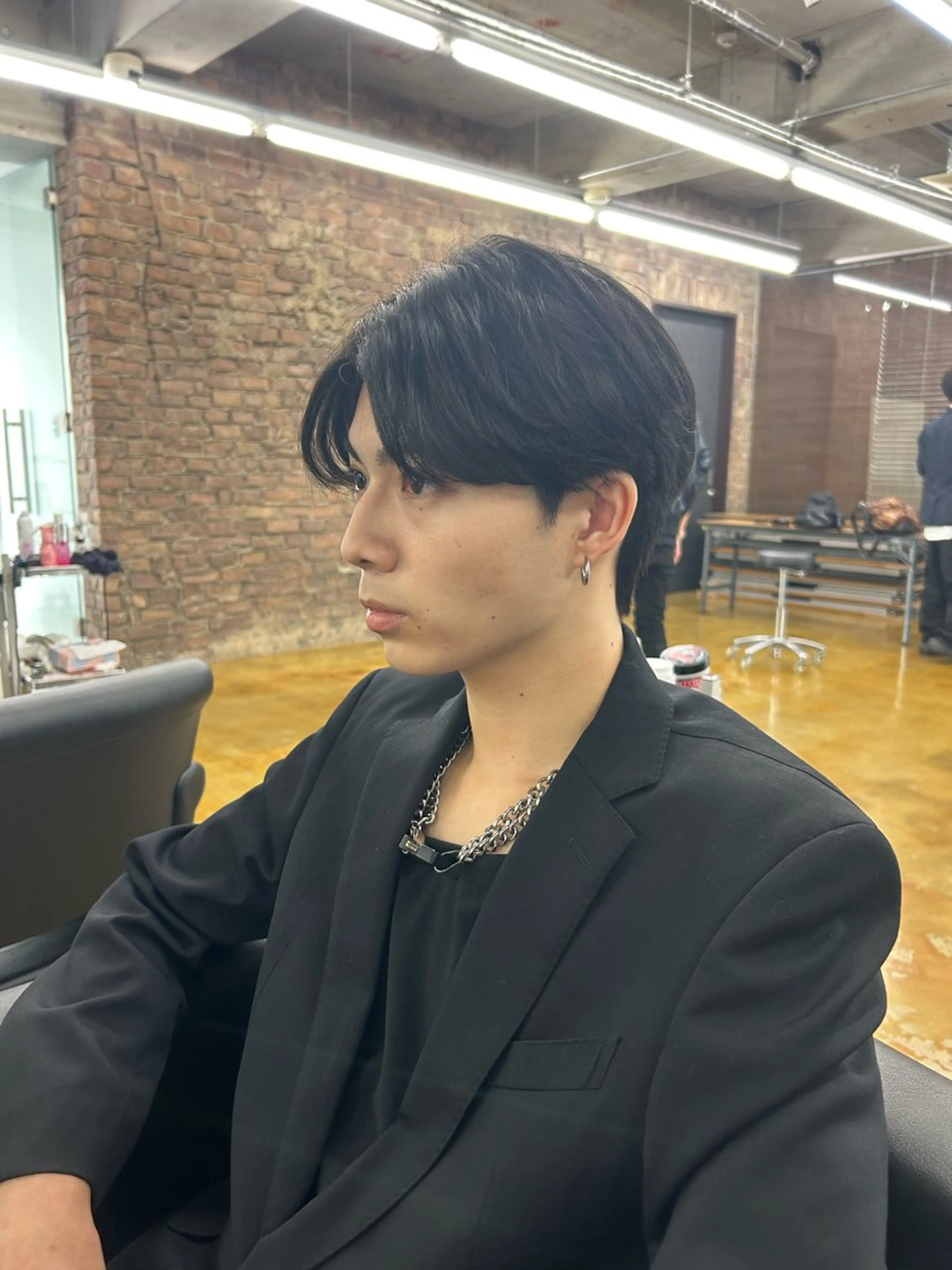 メンズ センターパート メンズ韓国風 佐藤 嶺のヘアスタイル