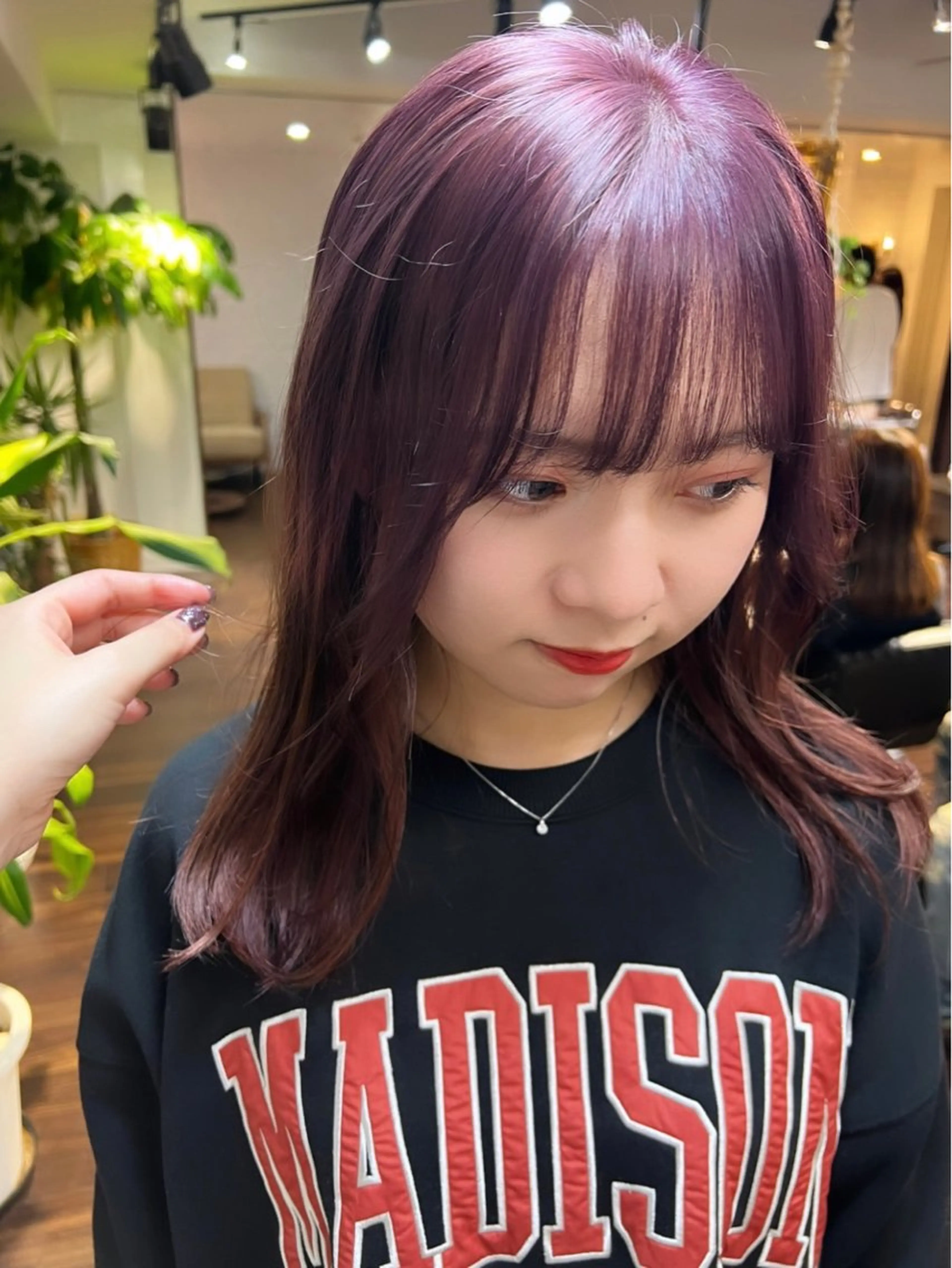 ミディアム カラー ブリーチ ケアブリーチ 透明感カラー デザインカラー ダブルカラー nendo_hair所属・ハイトーン/ブリーチ レイヤーsonokaのヘアスタイル