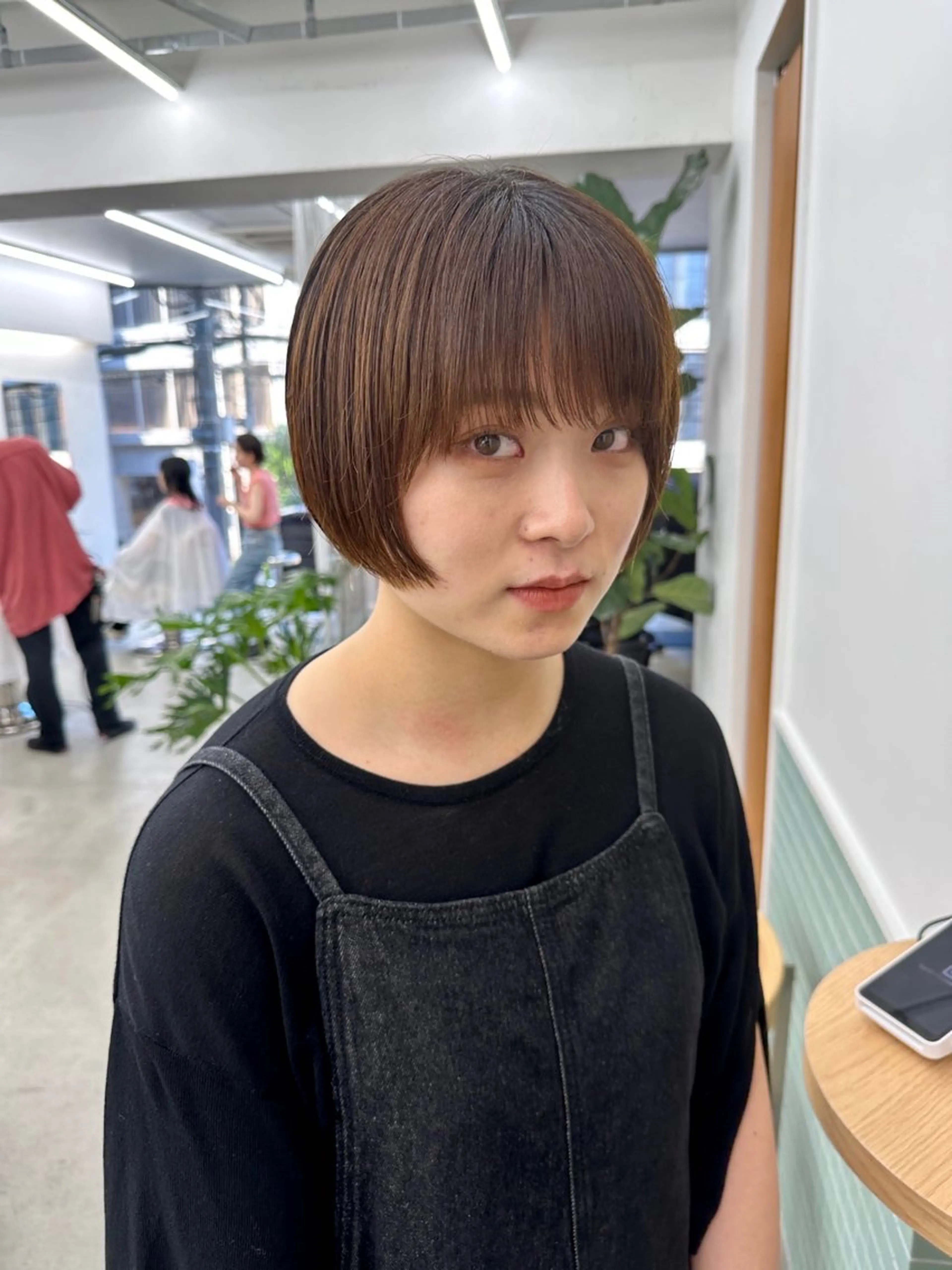 ショート カラー カット ヘアカラー トリートメント ボブ/レイヤー/ケア パーマ/透明感カラーのヘアスタイル