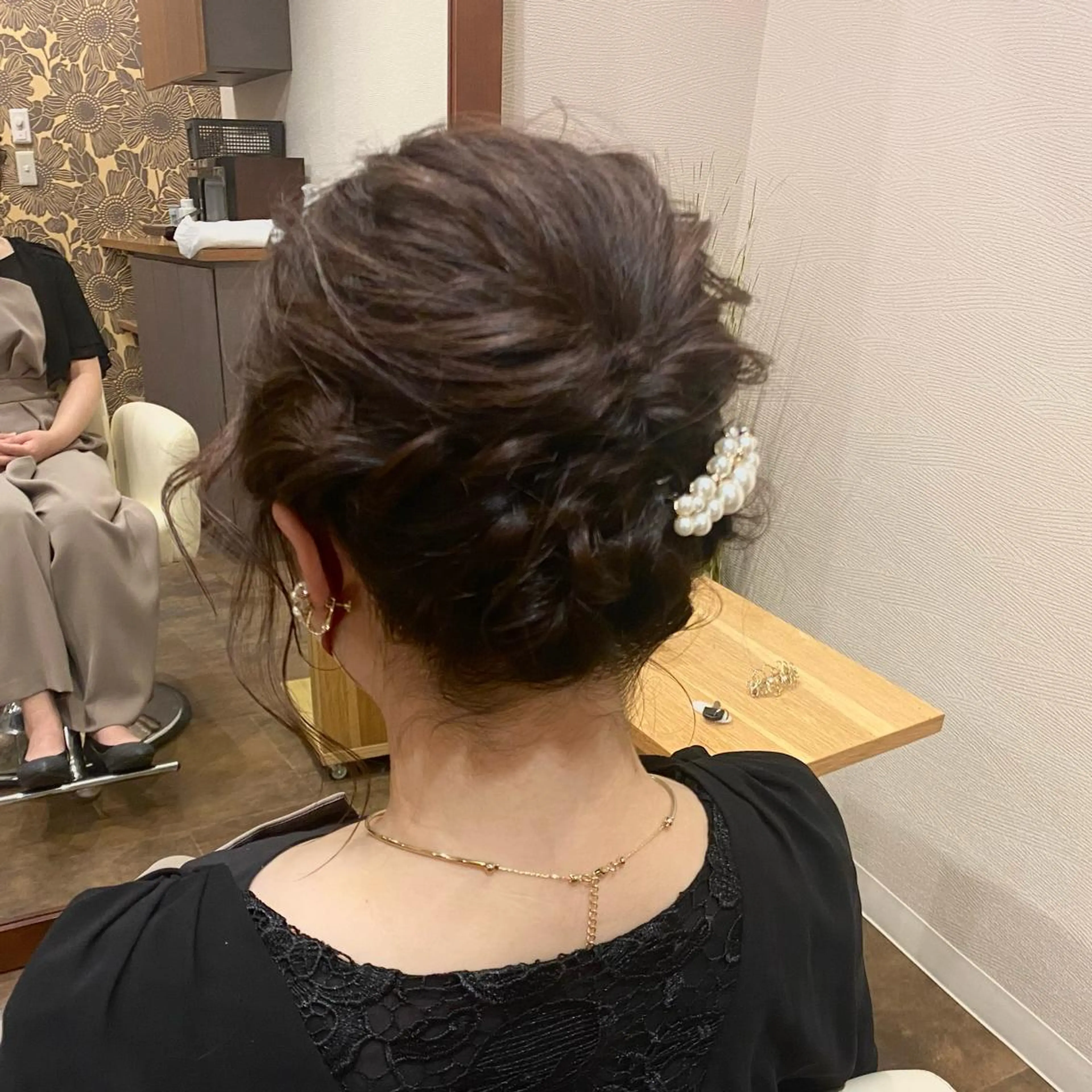 ミディアム カラー ミディアムパーマ バレイヤージュ イヤリングカラー グラデーションカラー ハイライトカラー カット ヘアカラー トリートメント ブリーチなしWカラー /酸性ストレート河本のヘアスタイル