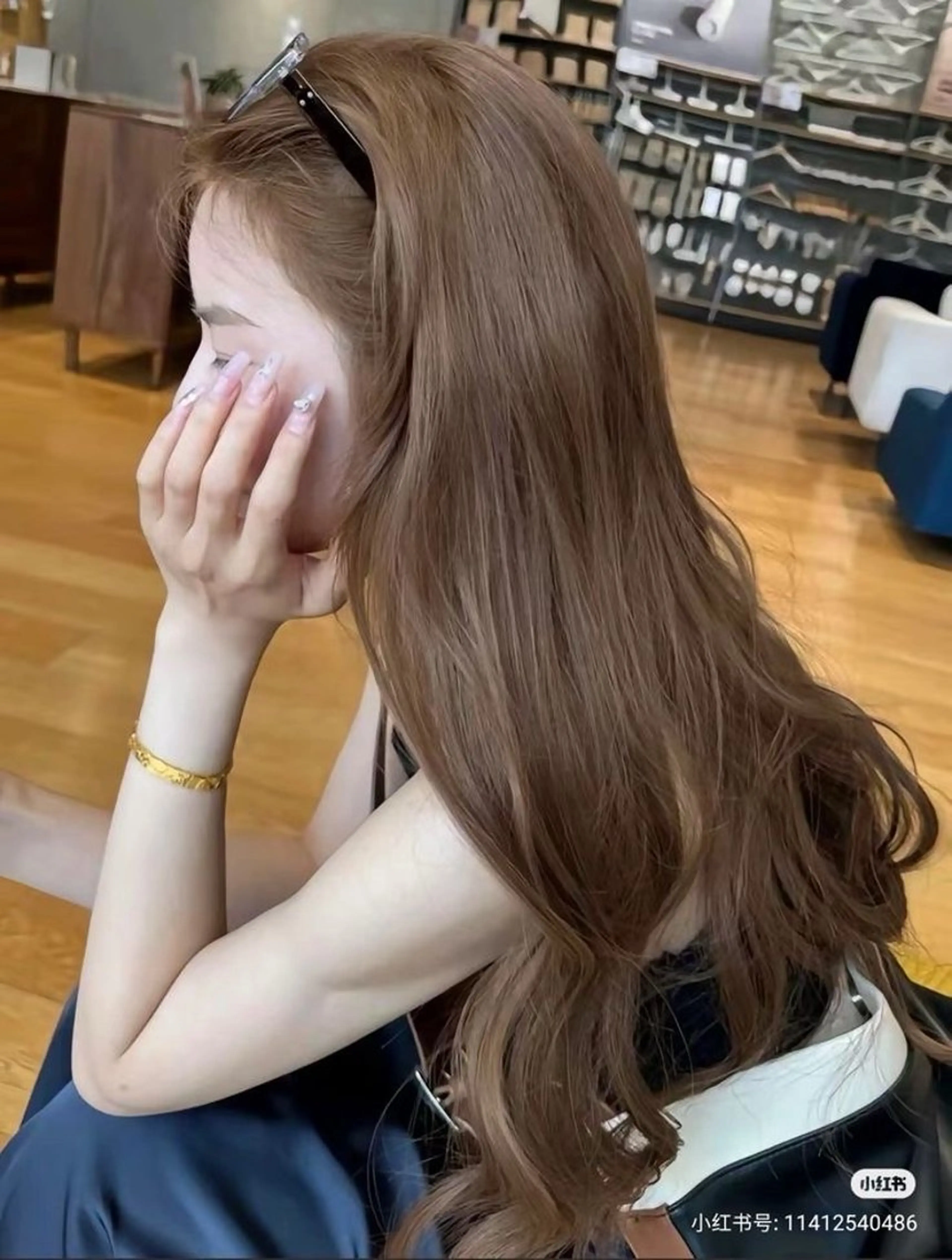ロング 林 風菜のヘアスタイル