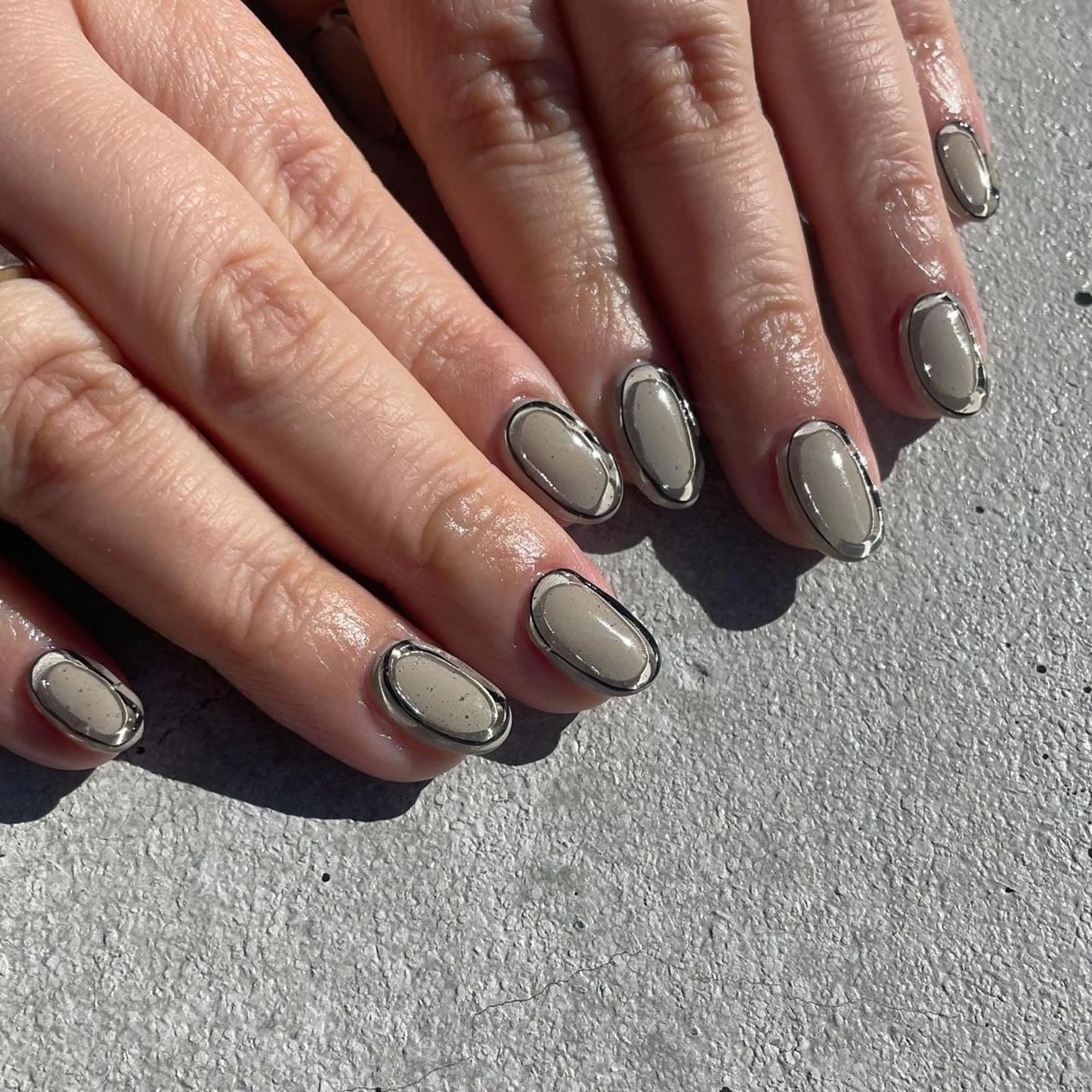 ネイル カジュアル ニュアンスネイル オフィスネイル ぷっくりネイル ハンドネイル ハンドケア lyly.nail所属・lylynail YUUKAのネイルデザイン