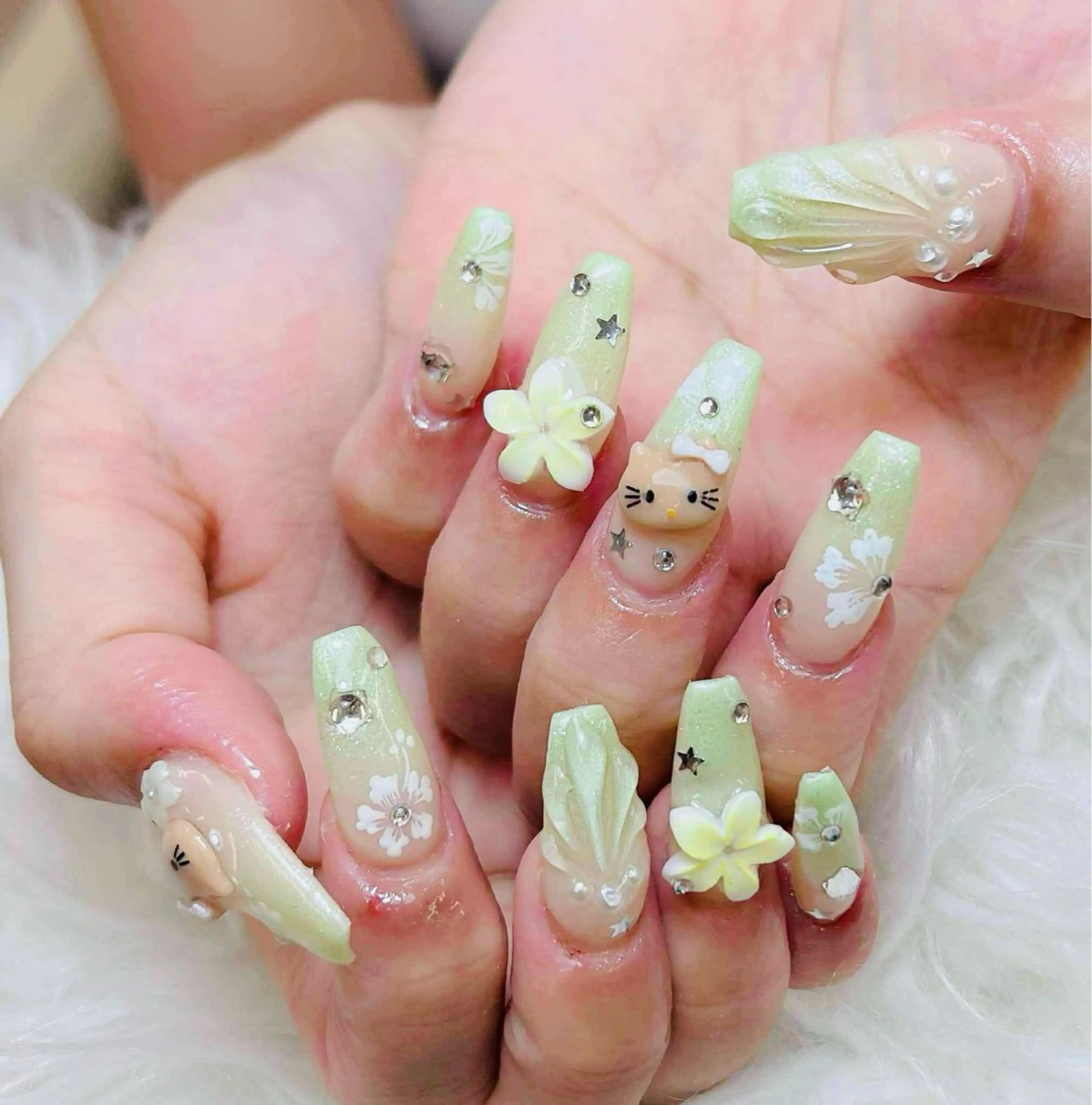ネイル チークネイル 長さ出し フットネイル マグネットネイル 持ち込み ハンドネイル ANH NAIL ゴテゴテ専門店💎のネイルデザイン