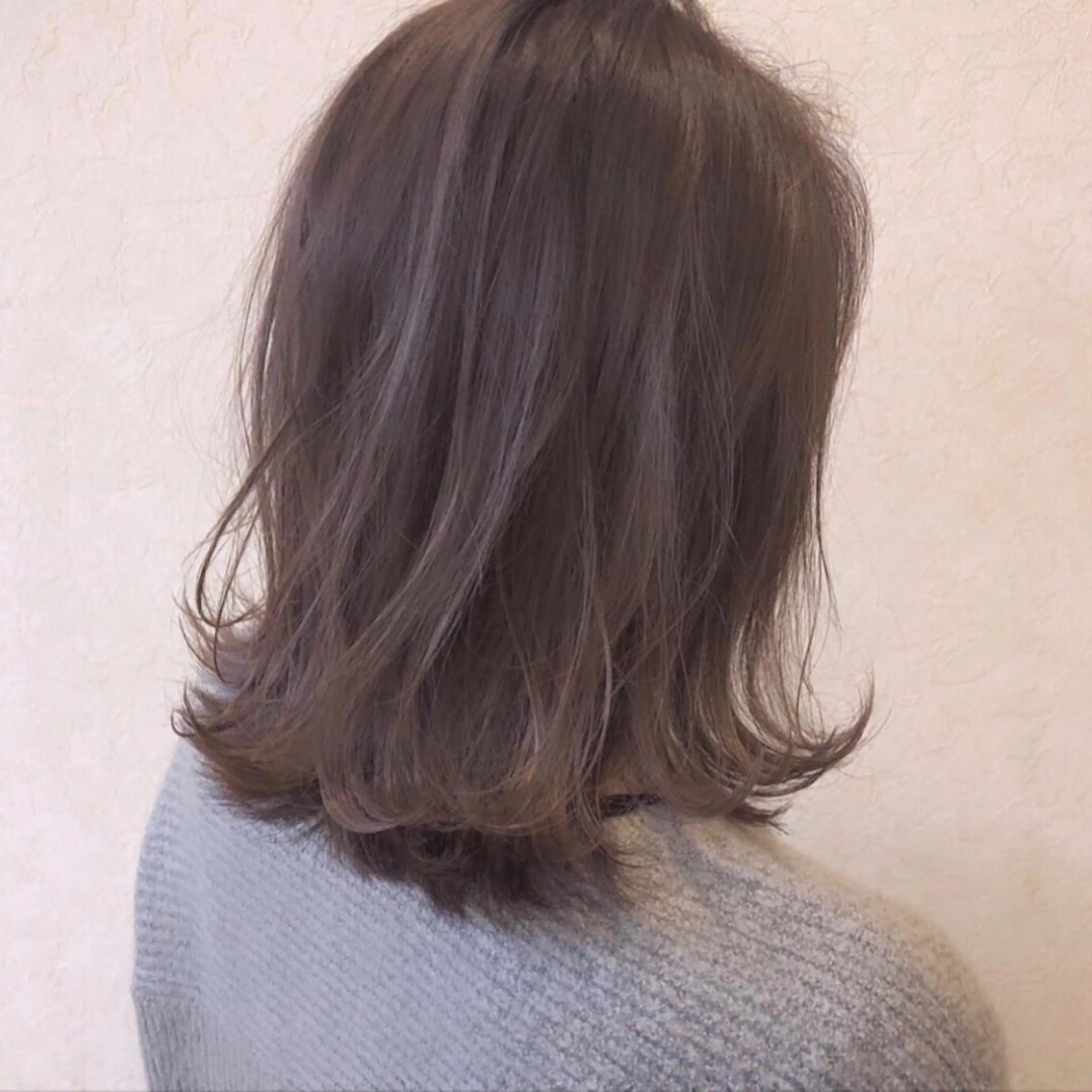 ミディアム カラー カット ヘアカラー トリートメント ブルームーン所属・モリタ ミツキのヘアスタイル