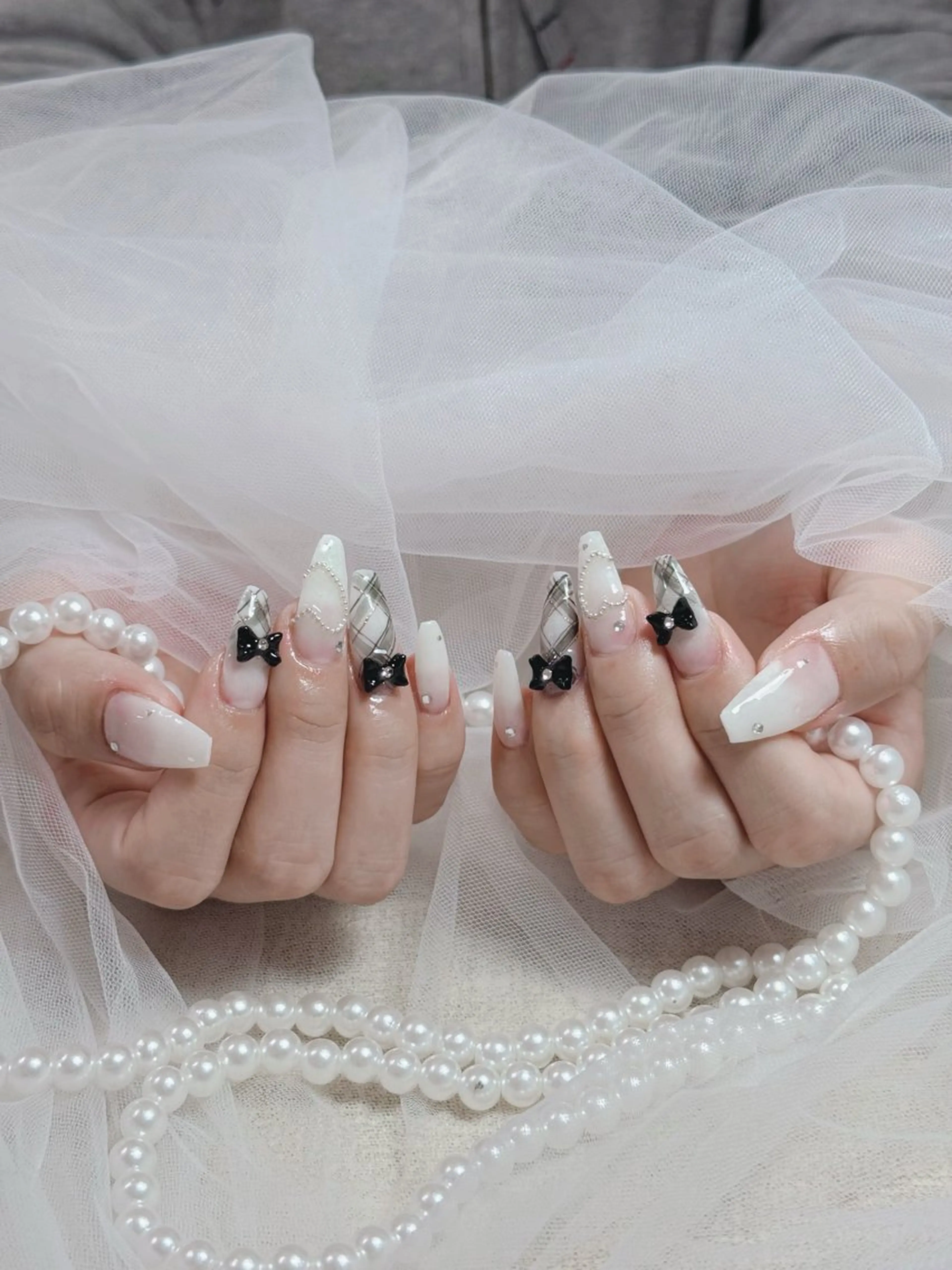 ネイル ジェルネイル グラデーション キラキラネイル ミラーネイル ニュアンスネイル ハンドネイル Kitty Nailのネイルデザイン