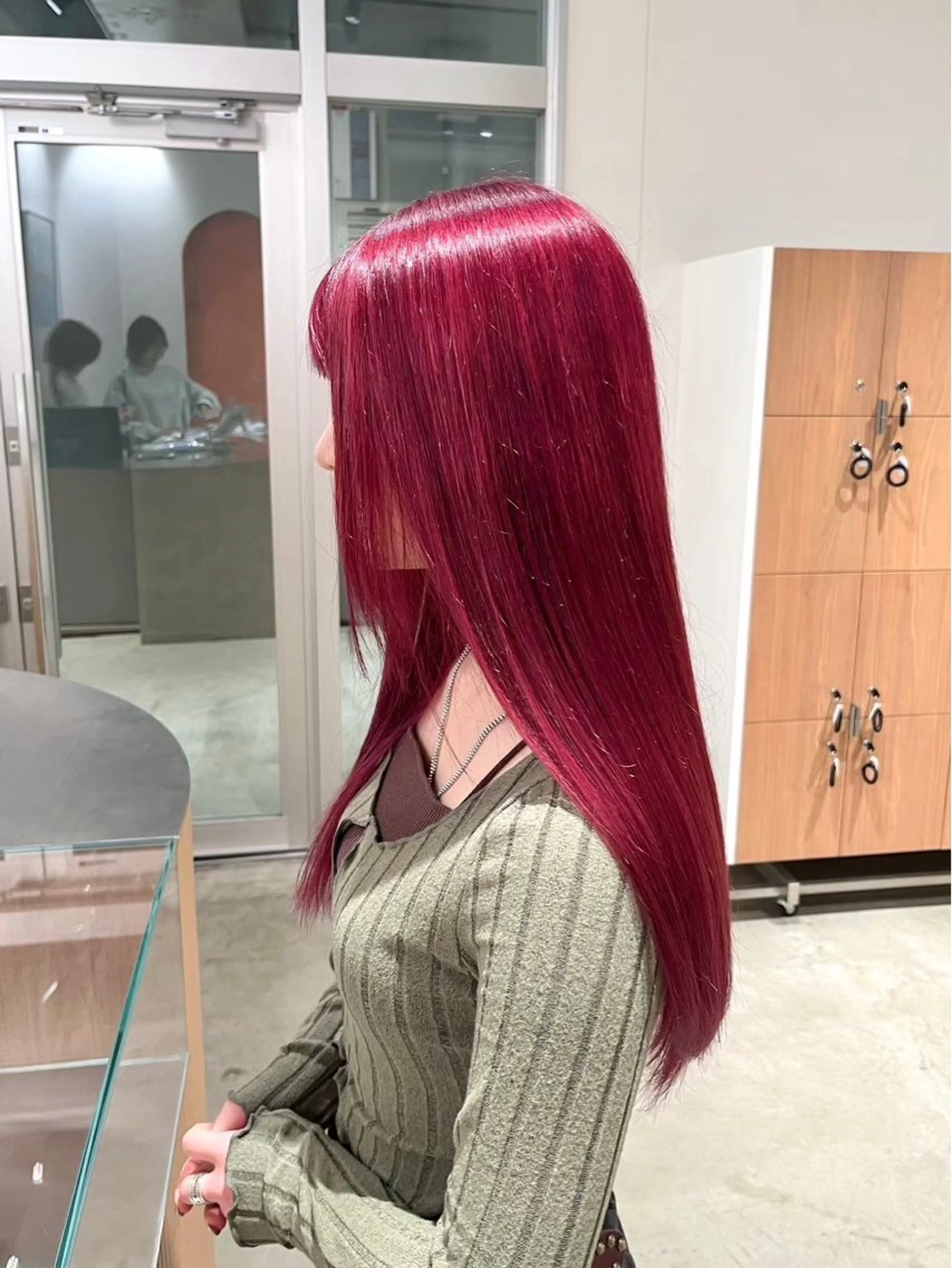 カラー ブリーチ レッドカラー Riko/ ブリーチモデル募集中のヘアスタイル