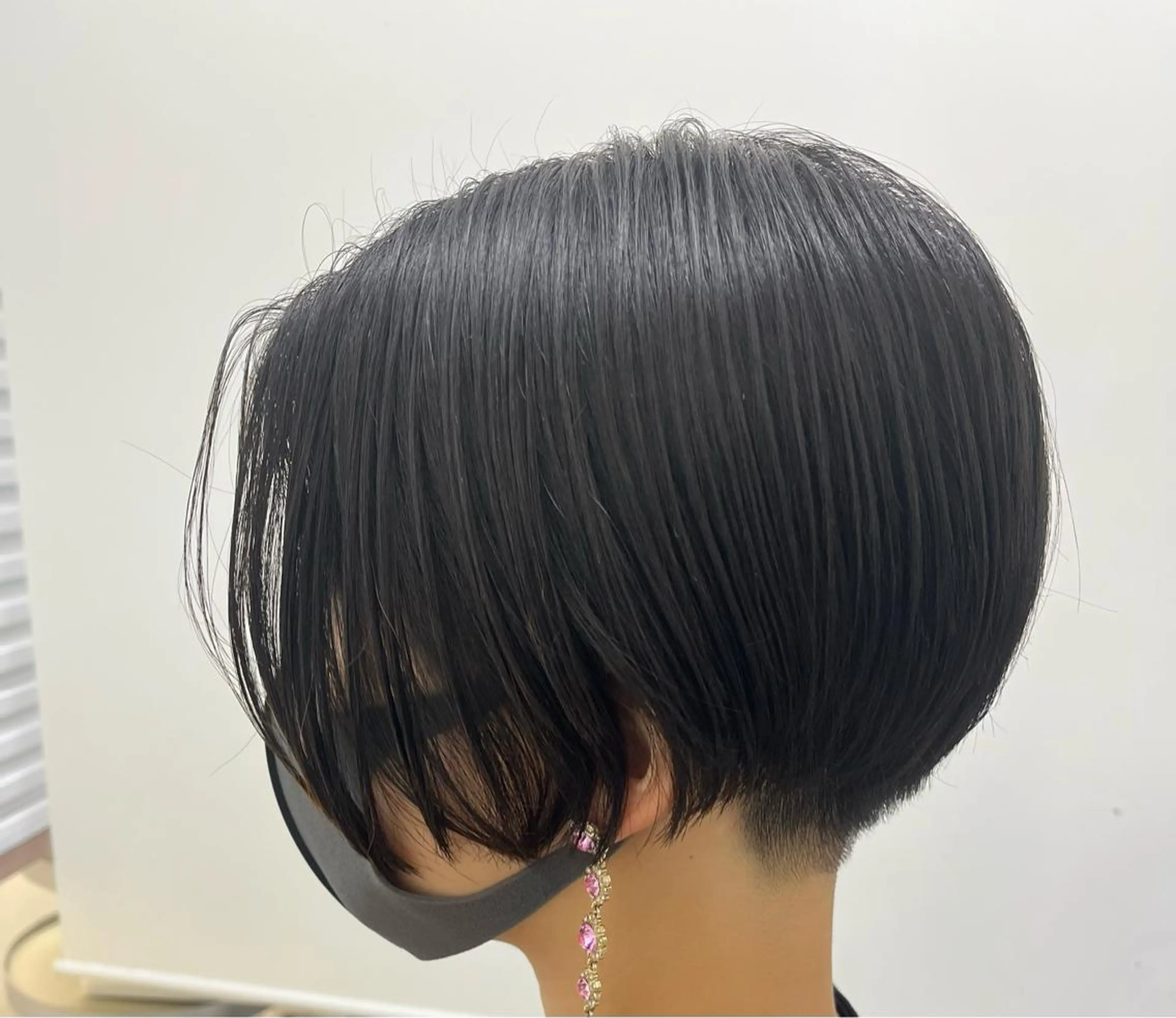 ショート カット ヘアカラー 【北千住】🌈韓国風 ×小顔レイヤー✨小口のヘアスタイル