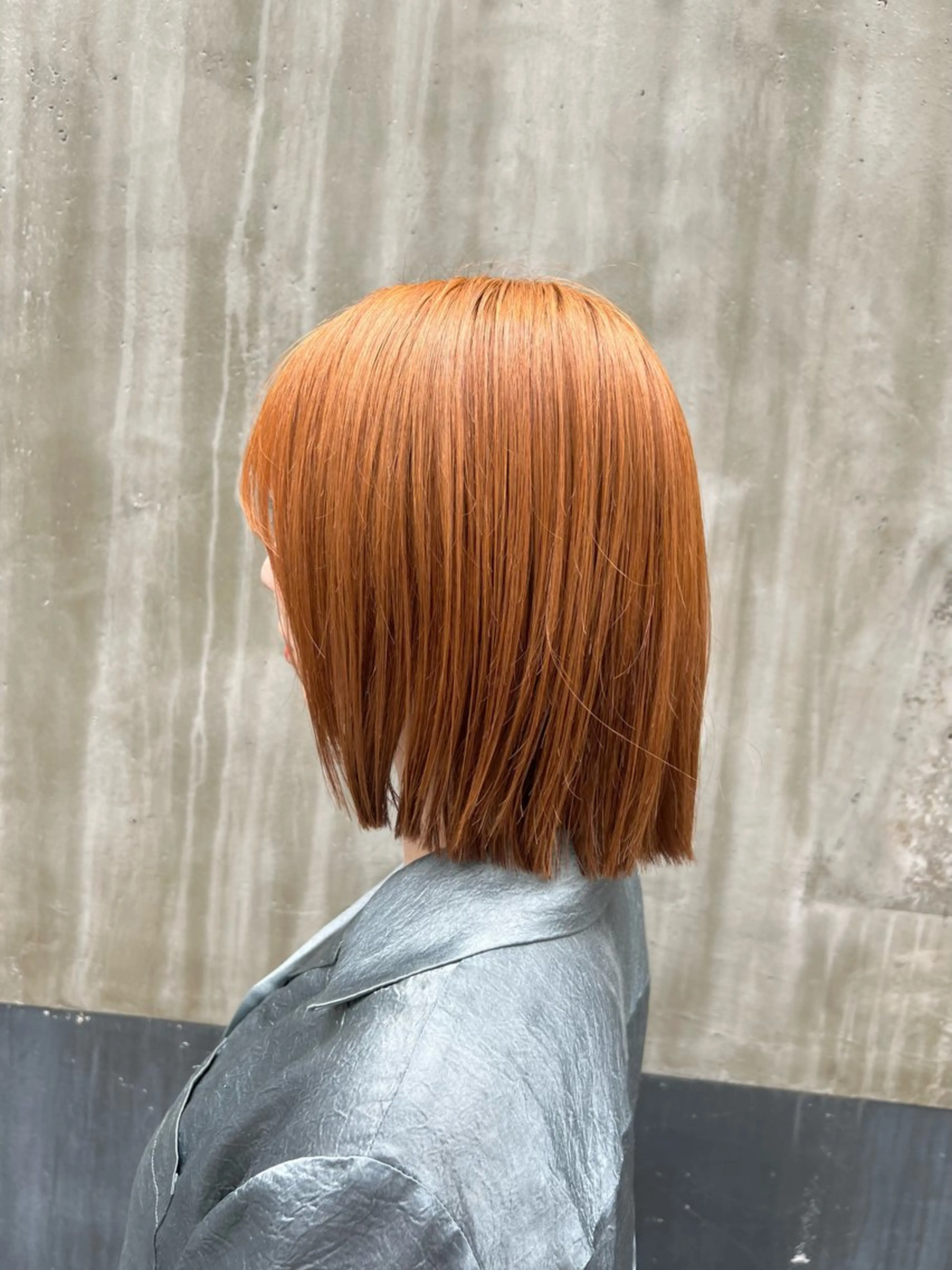 ショート カラー 切りっぱなしボブ ベージュカラー ブリーチ ブリーチなしカラー オレンジ 🍇おぐら めぐみ🍇のヘアスタイル