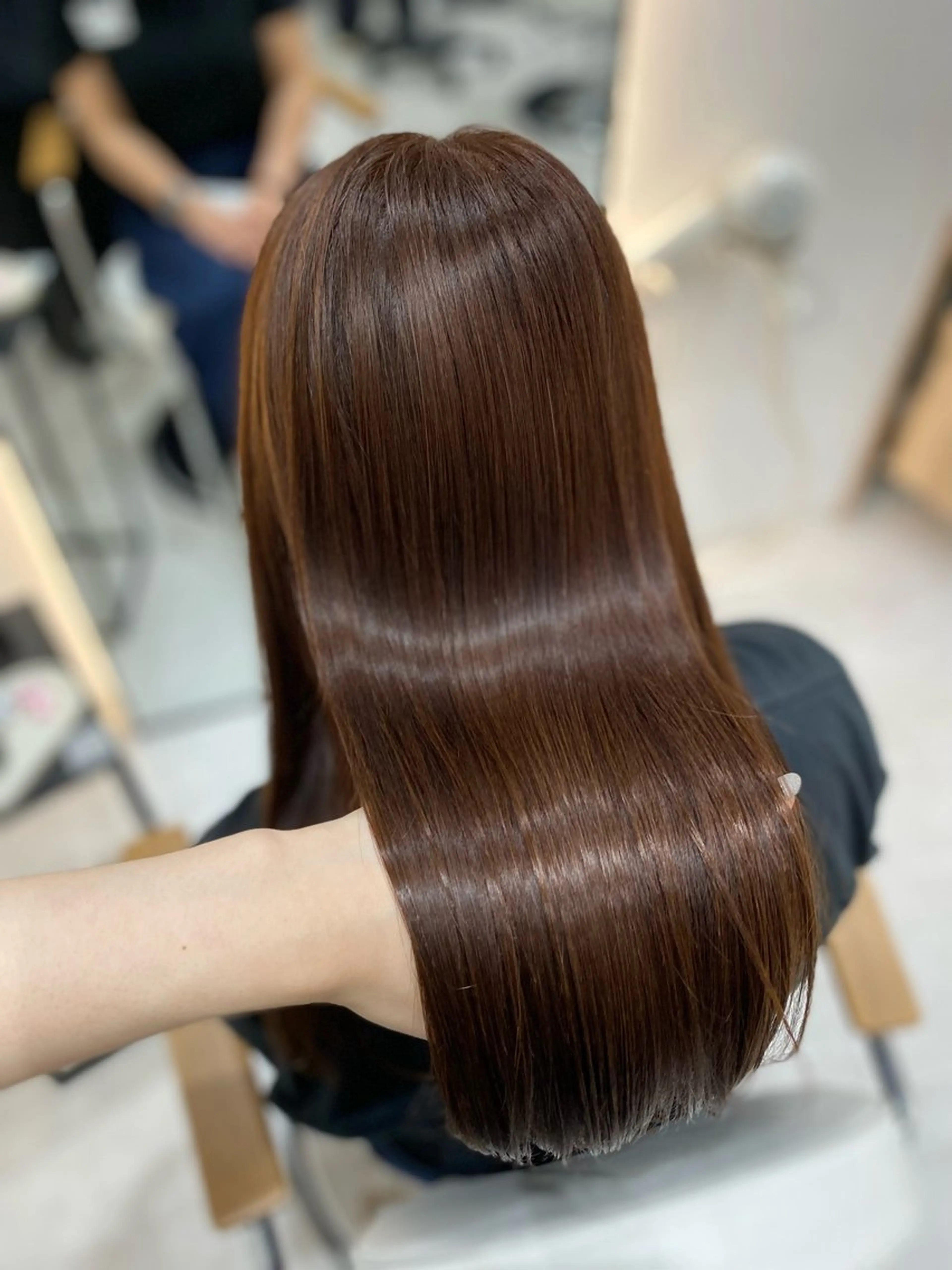 ロング パーマ ストレートパーマ カット 縮毛矯正 トリートメント 艶髪・透明感カラー・ 韓国ヘア・Yuriのヘアスタイル