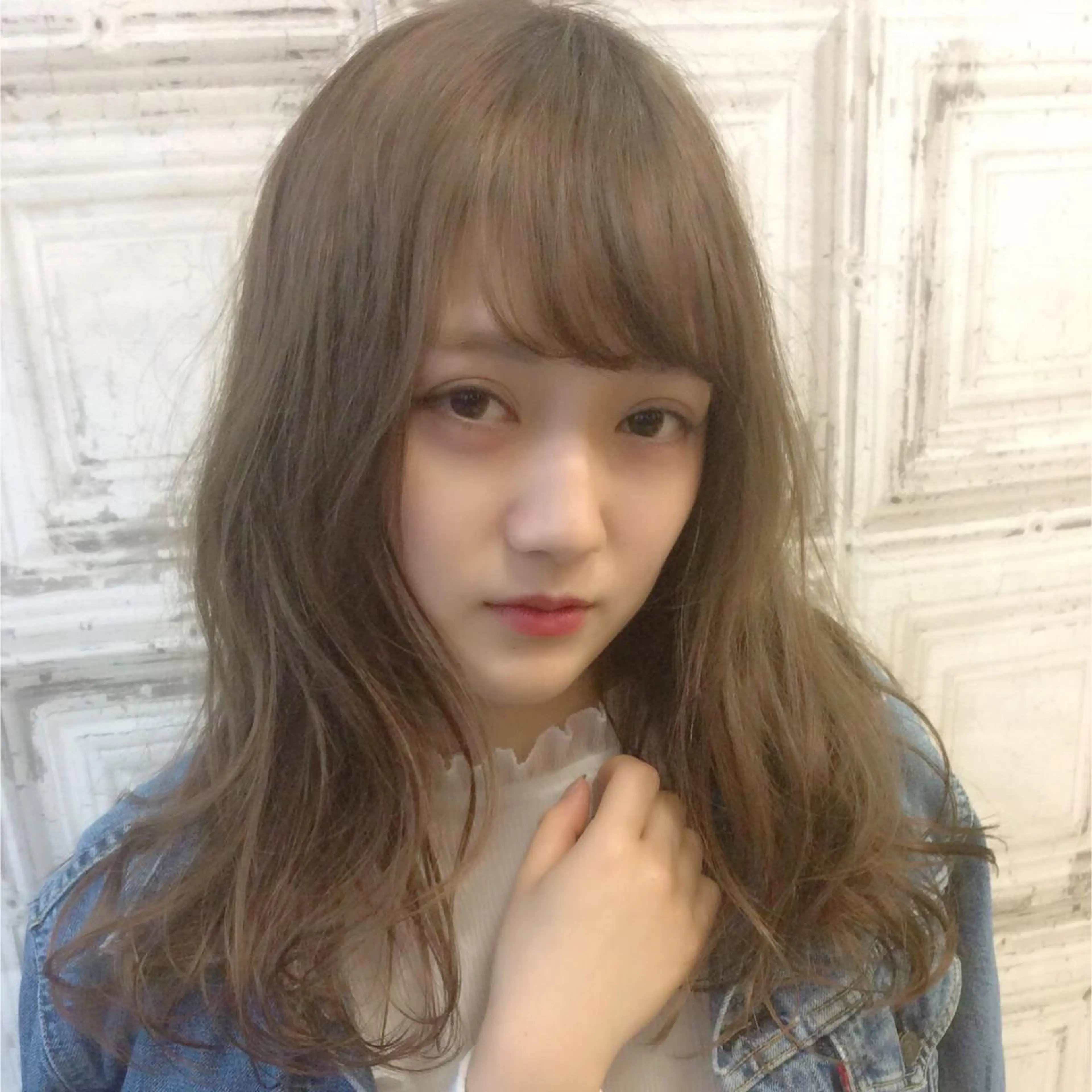 セミロング カラー ベージュカラー 透明感カラー フォギーベージュ ハイトーンカラー 日比 貴大/ minim hairのヘアスタイル