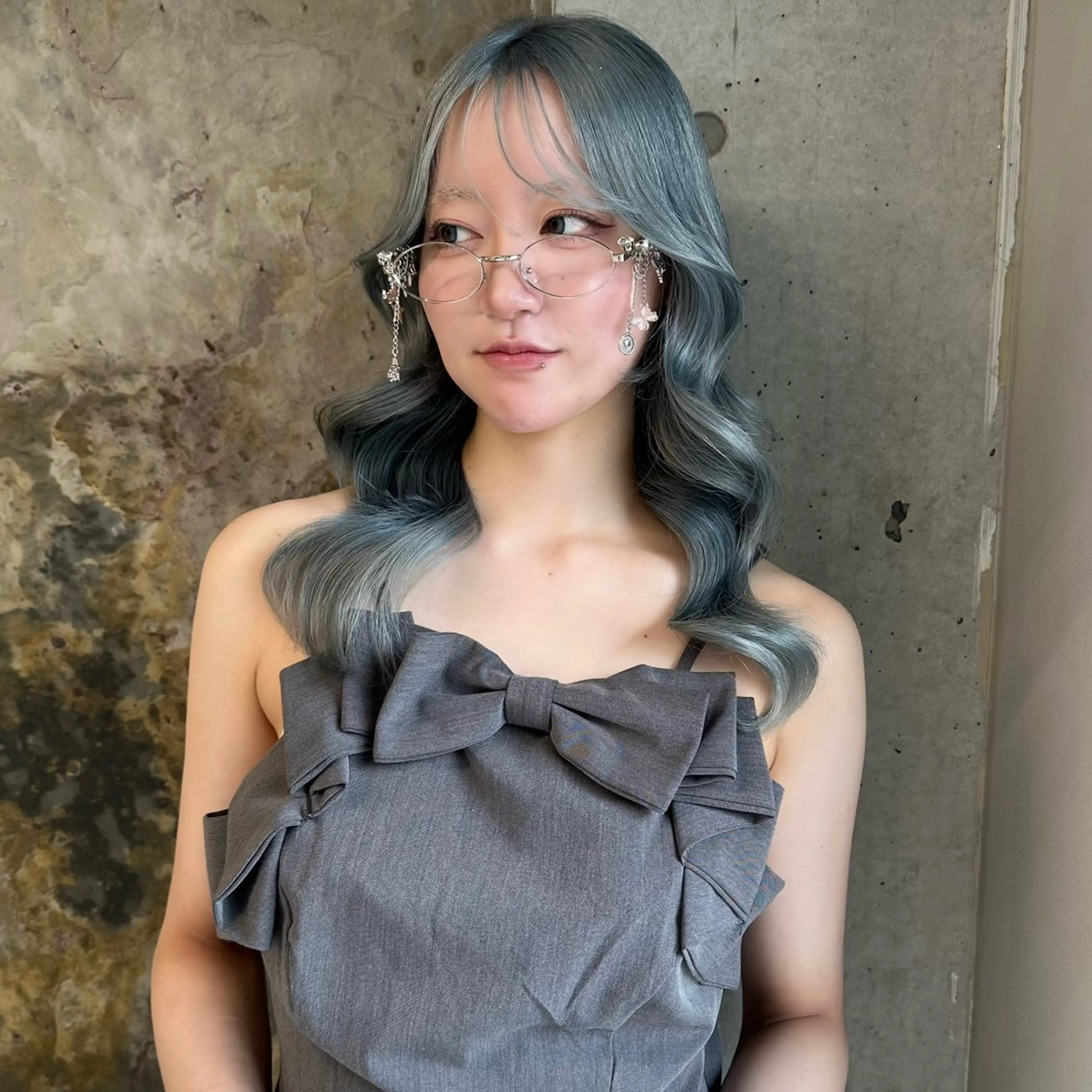 ロング カラー ヘアカラー トリートメント 水色/ペールカラー/ レイヤー💫mayuのヘアスタイル