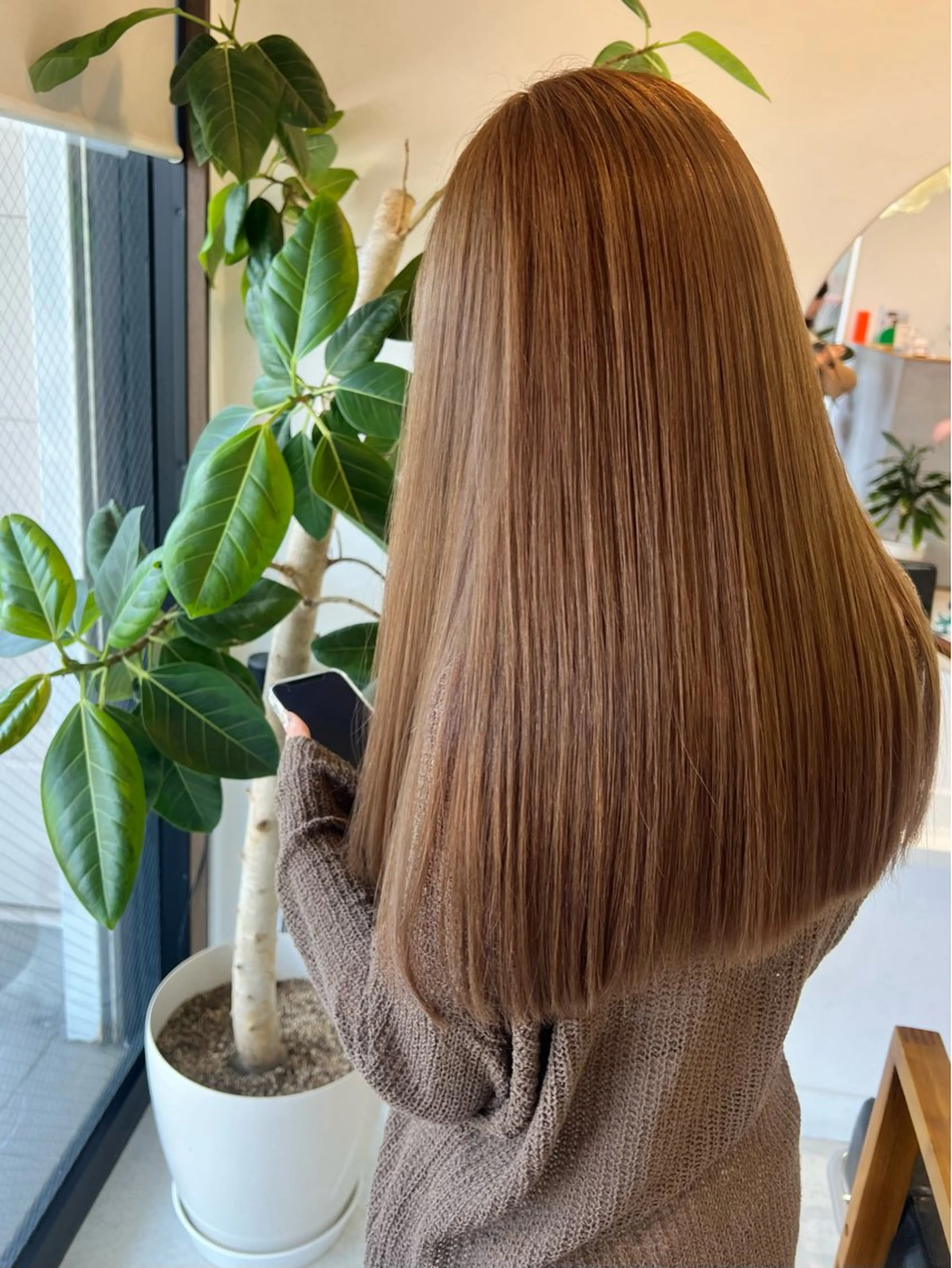 ロング カット ヘアカラー トリートメント カドムラ モエのヘアスタイル