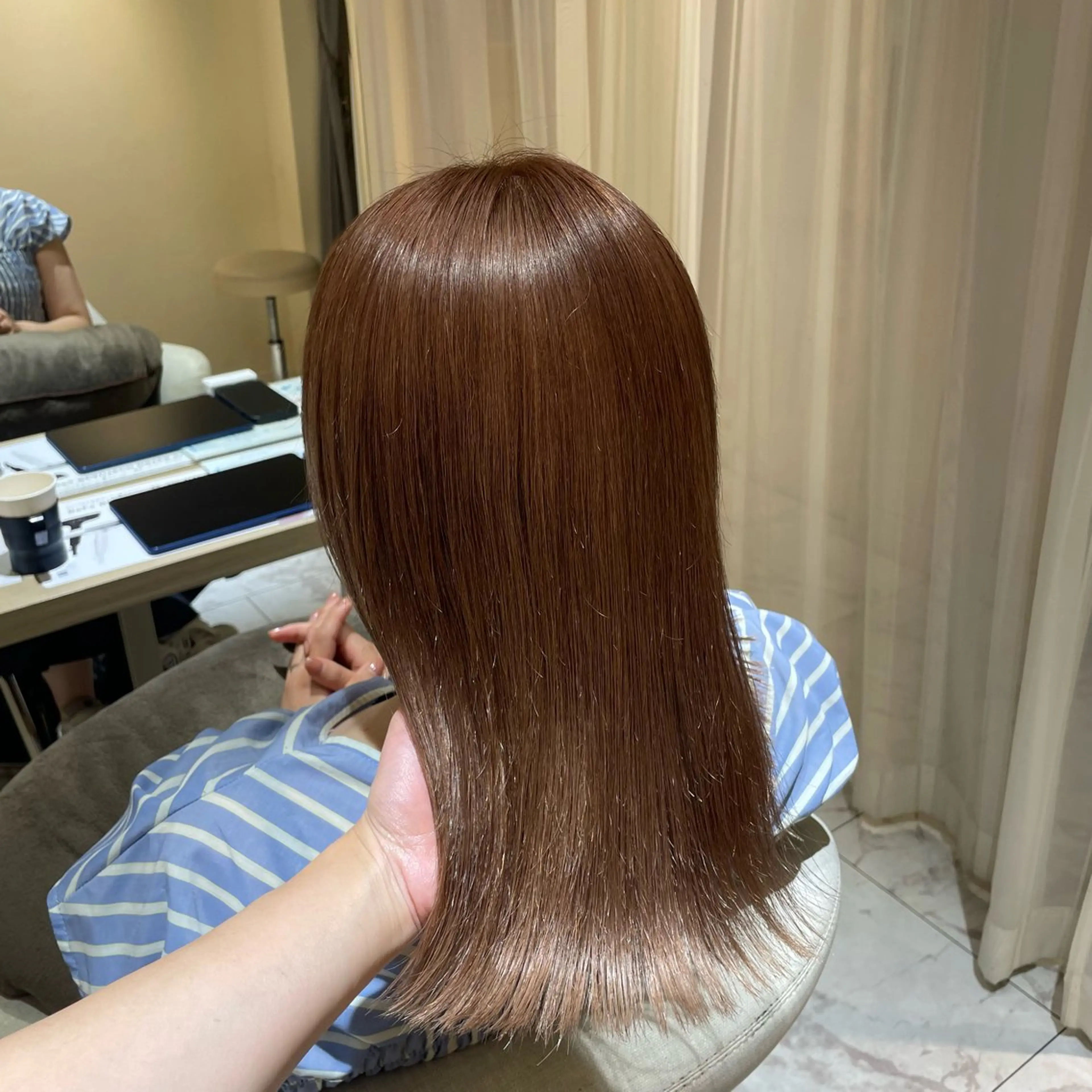 ミディアム ヘアカラー トリートメント ヘッドスパ マホ/髪質改善/艶髪 /レイヤー/ガーリーのヘアスタイル