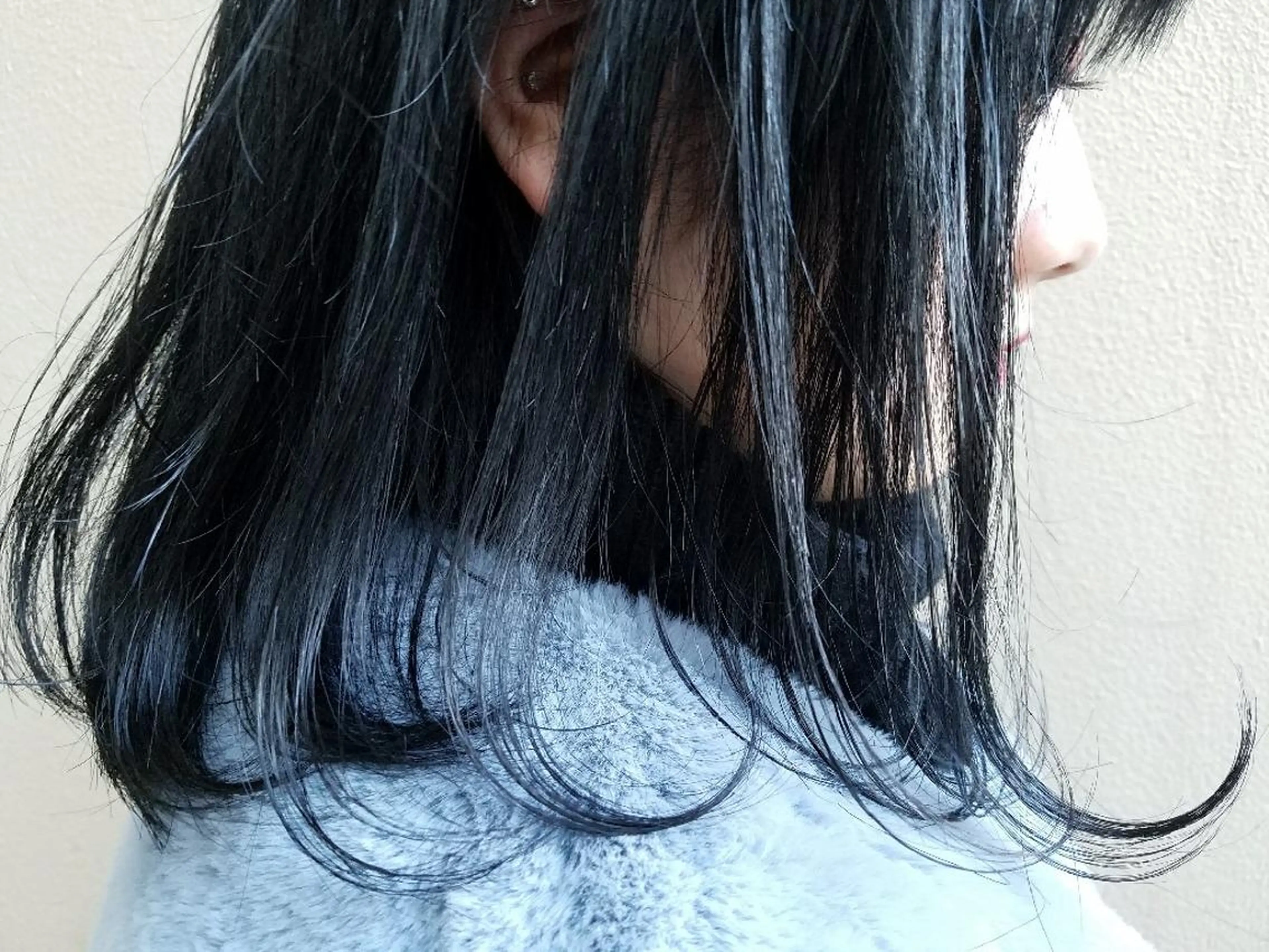 カラー ミディアム 黒髪 ブルーカラー ブルーブラック ウルフ、ボブ美容師 今井のヘアスタイル
