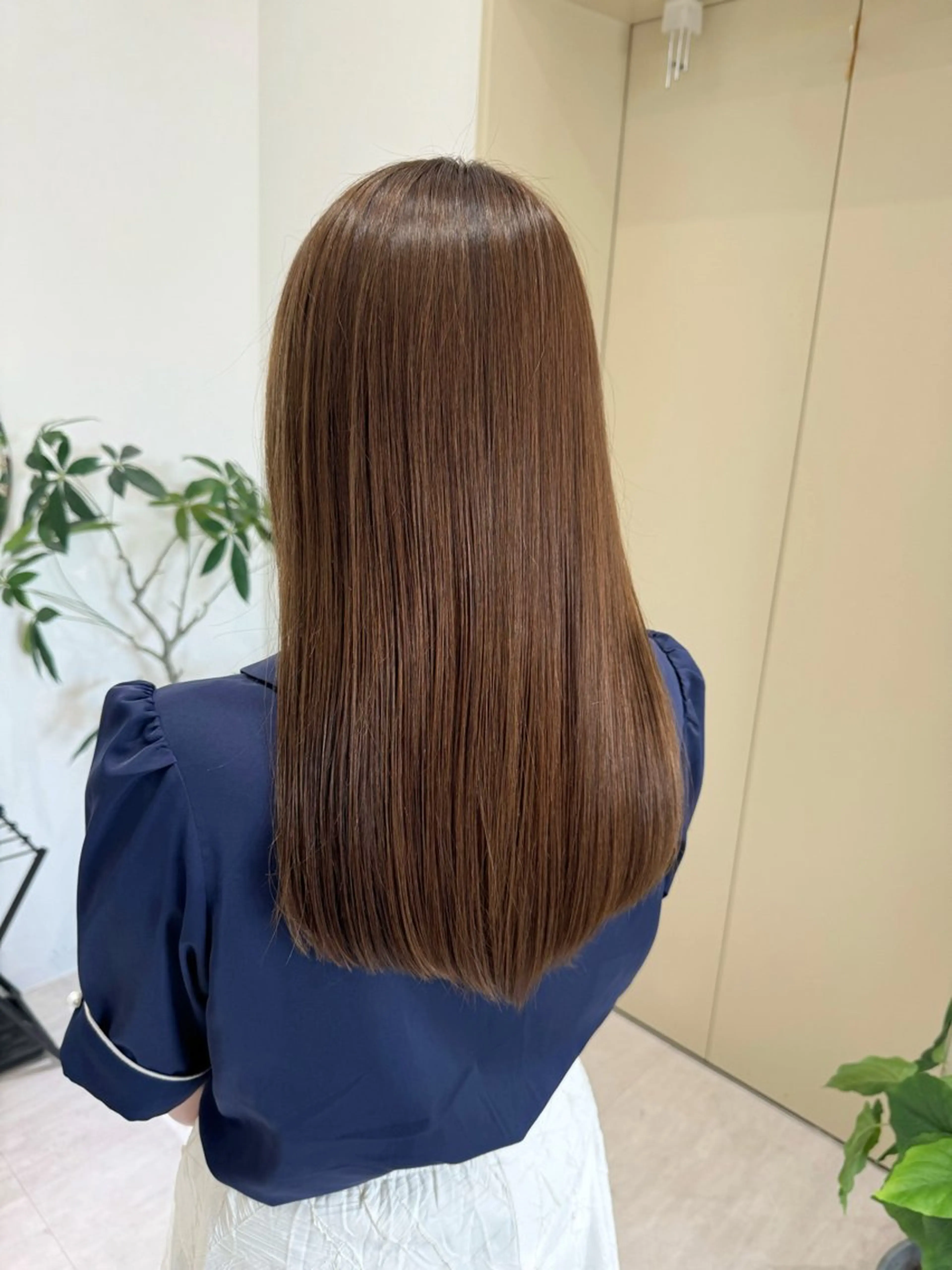 ロング カラー ベージュカラー ラベンダーカラー ラベンダーベージュ トリートメント ヘアカラー トリートメント 透け 艶感カラー 顔周り 齊木 勇人のヘアスタイル