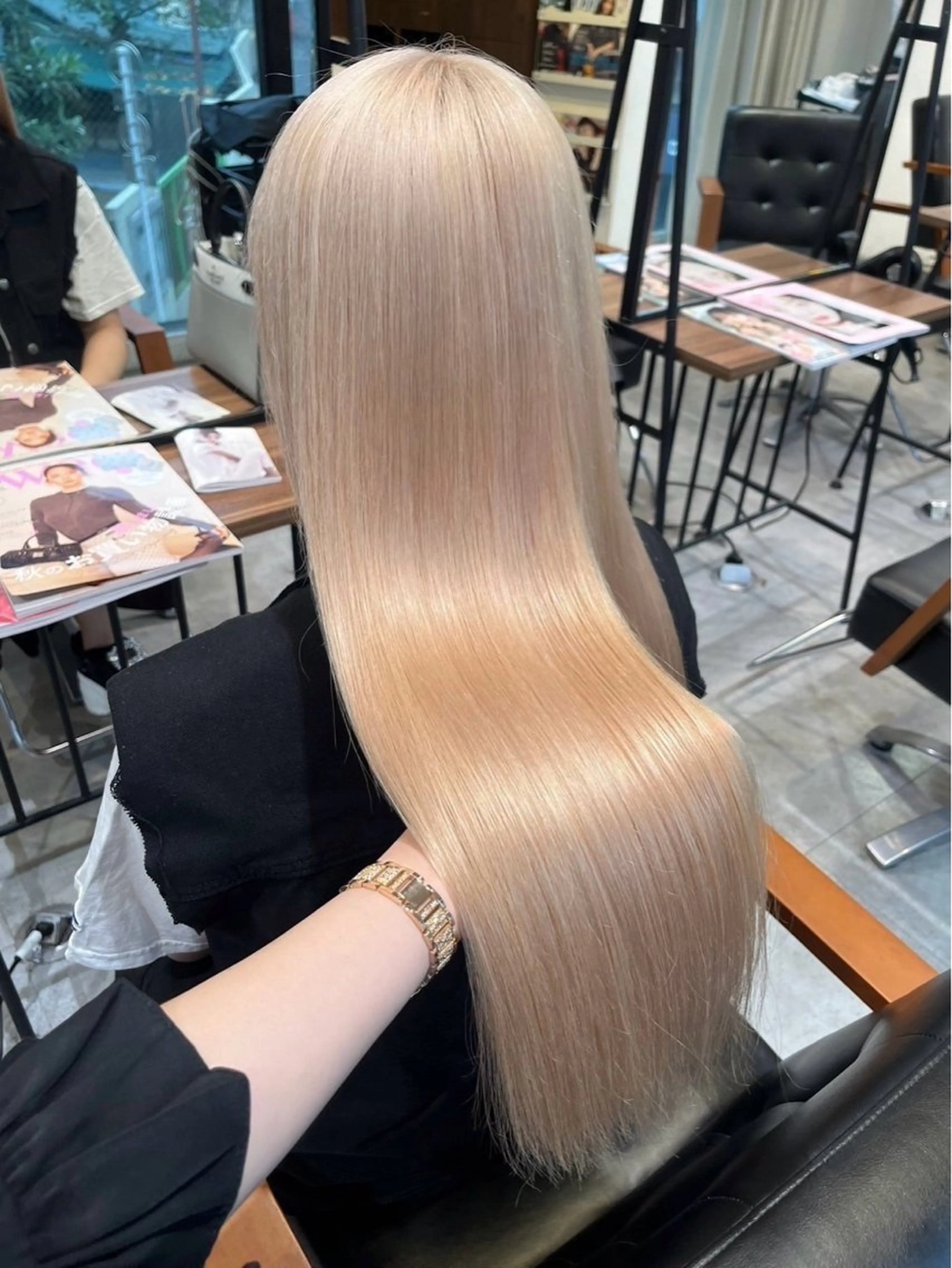 ロング カラー 韓国ヘア🩷束感まつ げパーマ🎀リノアのマツエク・マツパデザイン