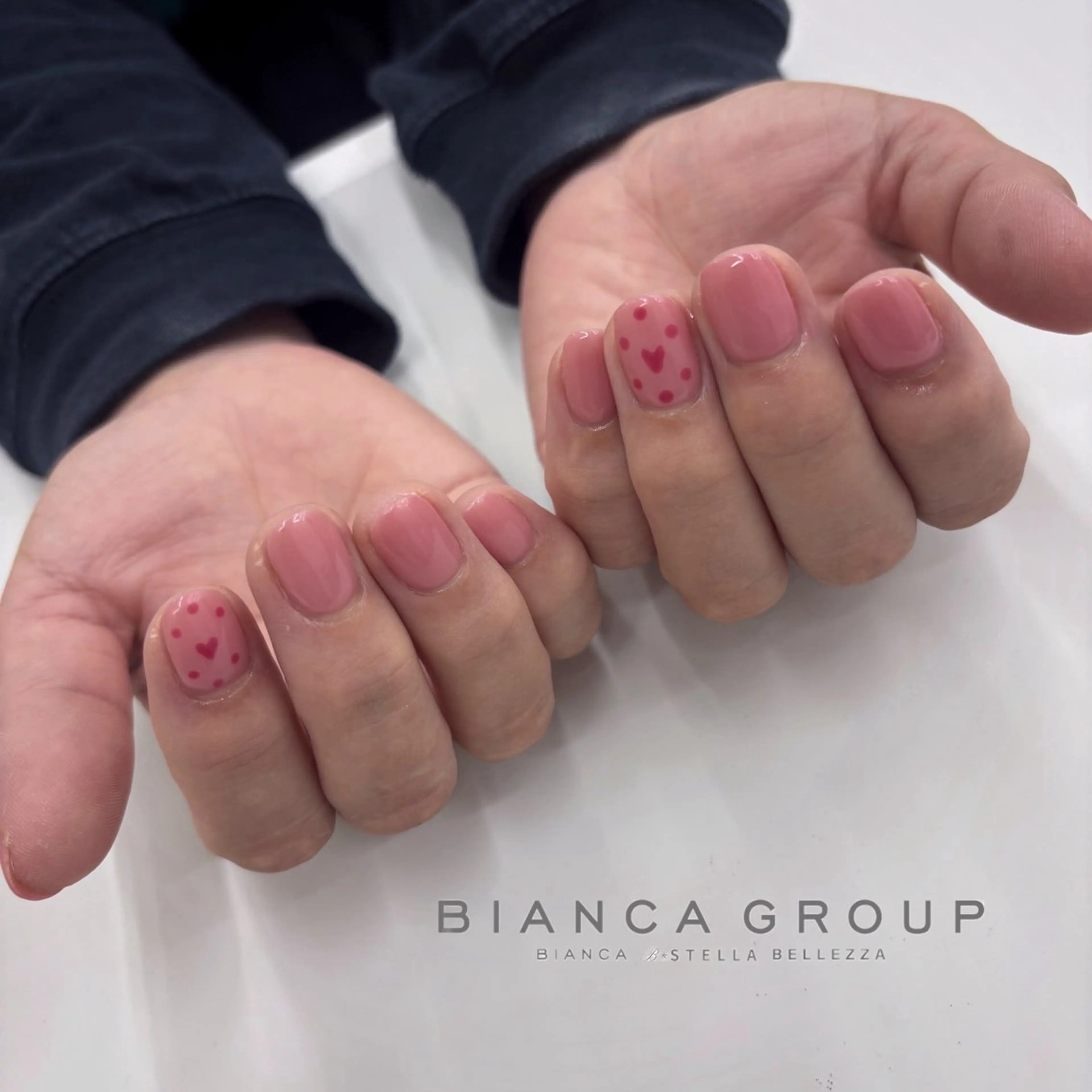 ネイル ハンドネイル Bianca 原 苺花のネイルデザイン