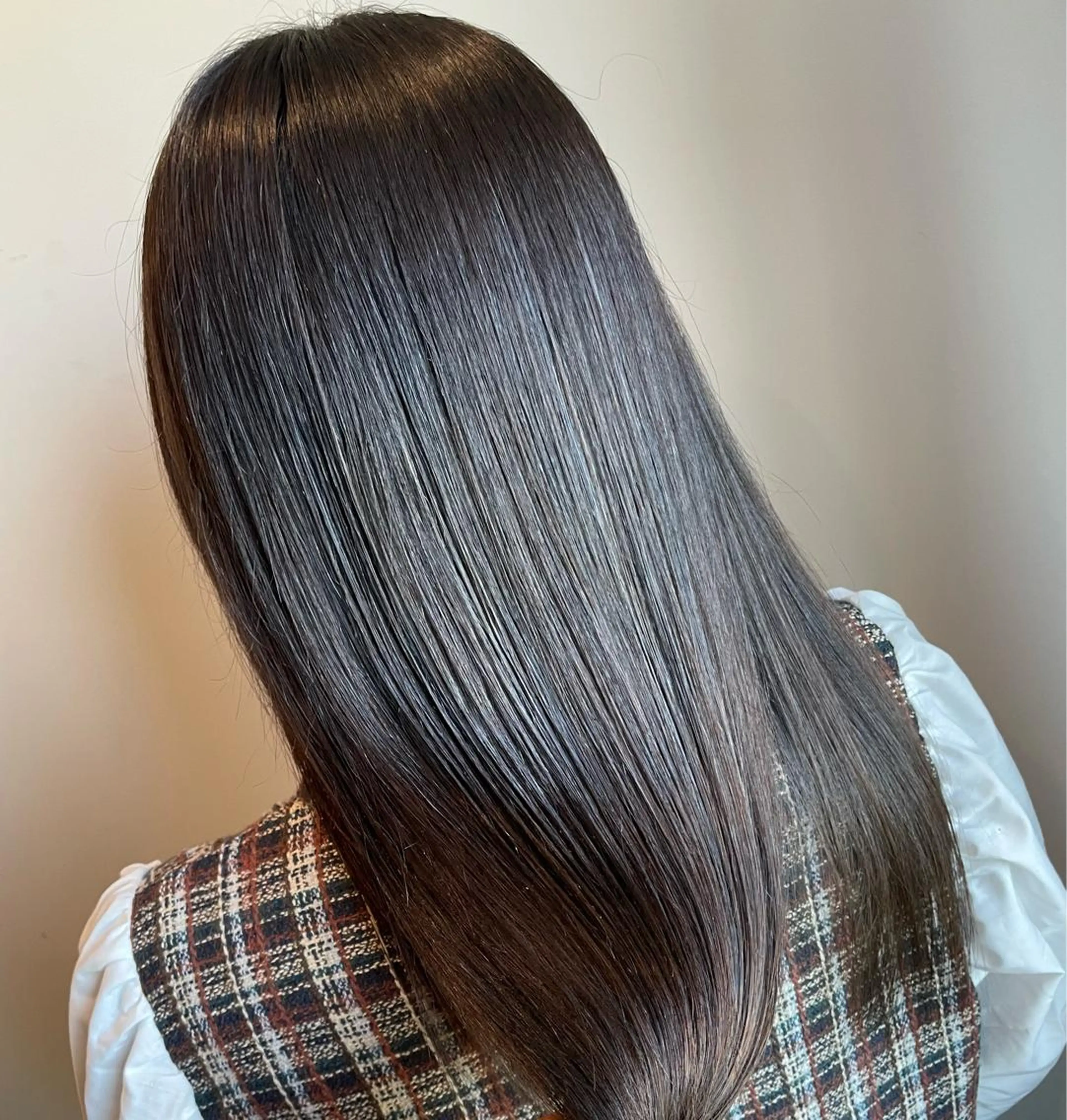 ロング カラー アッシュ アッシュグレー アッシュグレージュ グレージュ ALBELY  hair&spa 浜松上島店所属・ダメージさせない 菊池紳吾のヘアスタイル