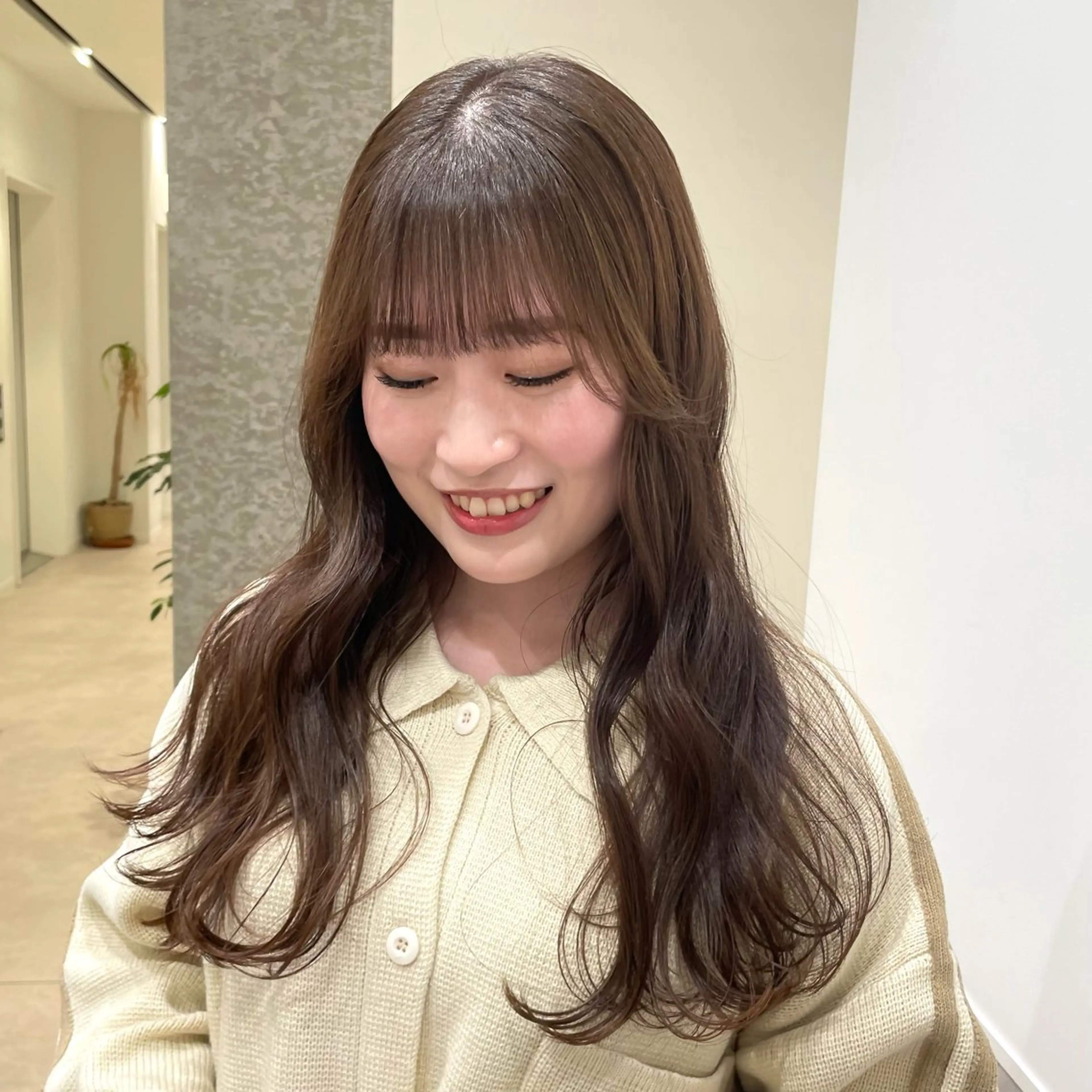 ロング カラー ベージュカラー カット ヘアカラー トリートメント GO TODAY 新宿Aura店所属・ベージュ🤎透明感 カラー🤎anriのヘアスタイル