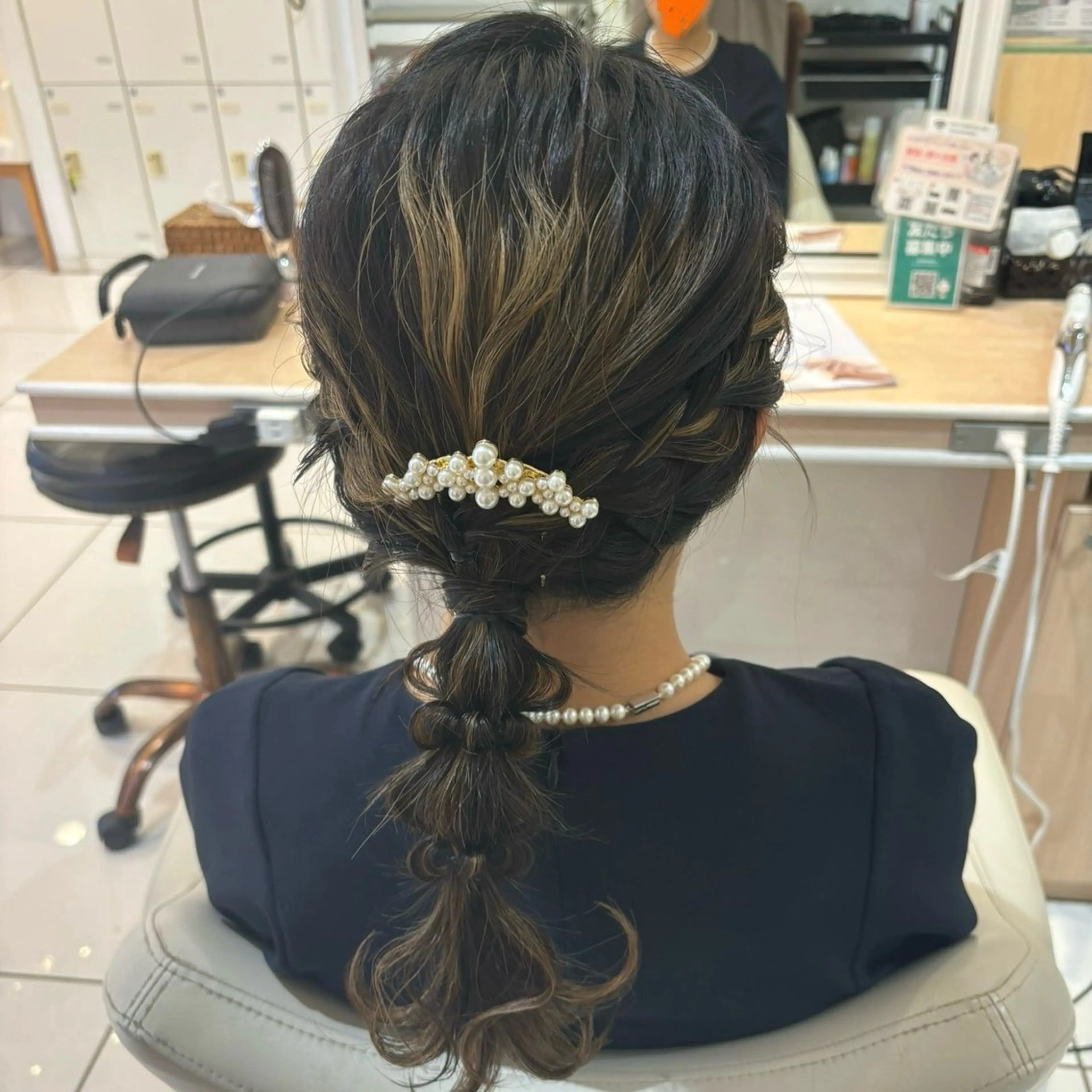 セミロング ヘアアレンジ ヘアセット 宮永 璃沙のヘアスタイル