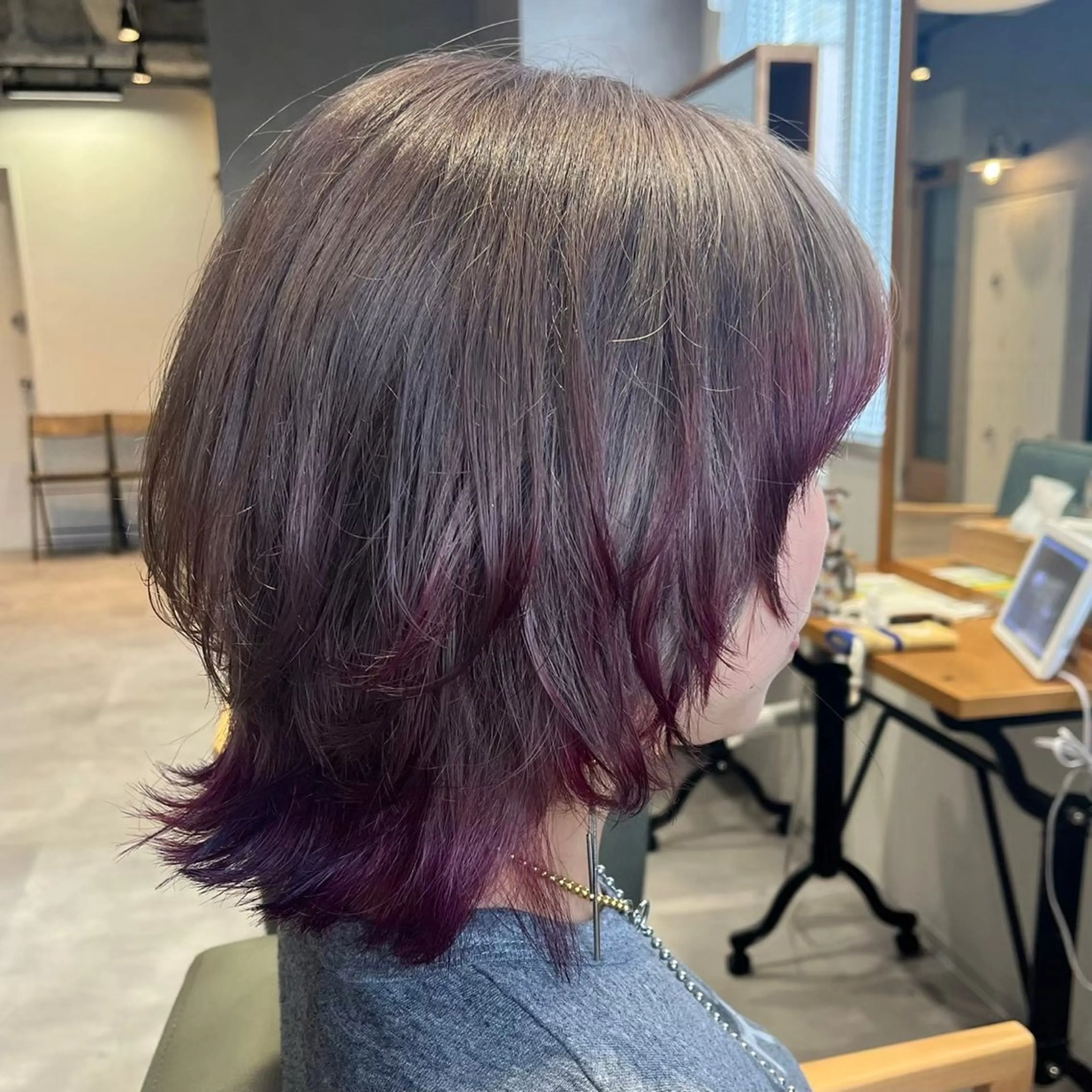 ミディアム カラー 土屋 咲希のヘアスタイル