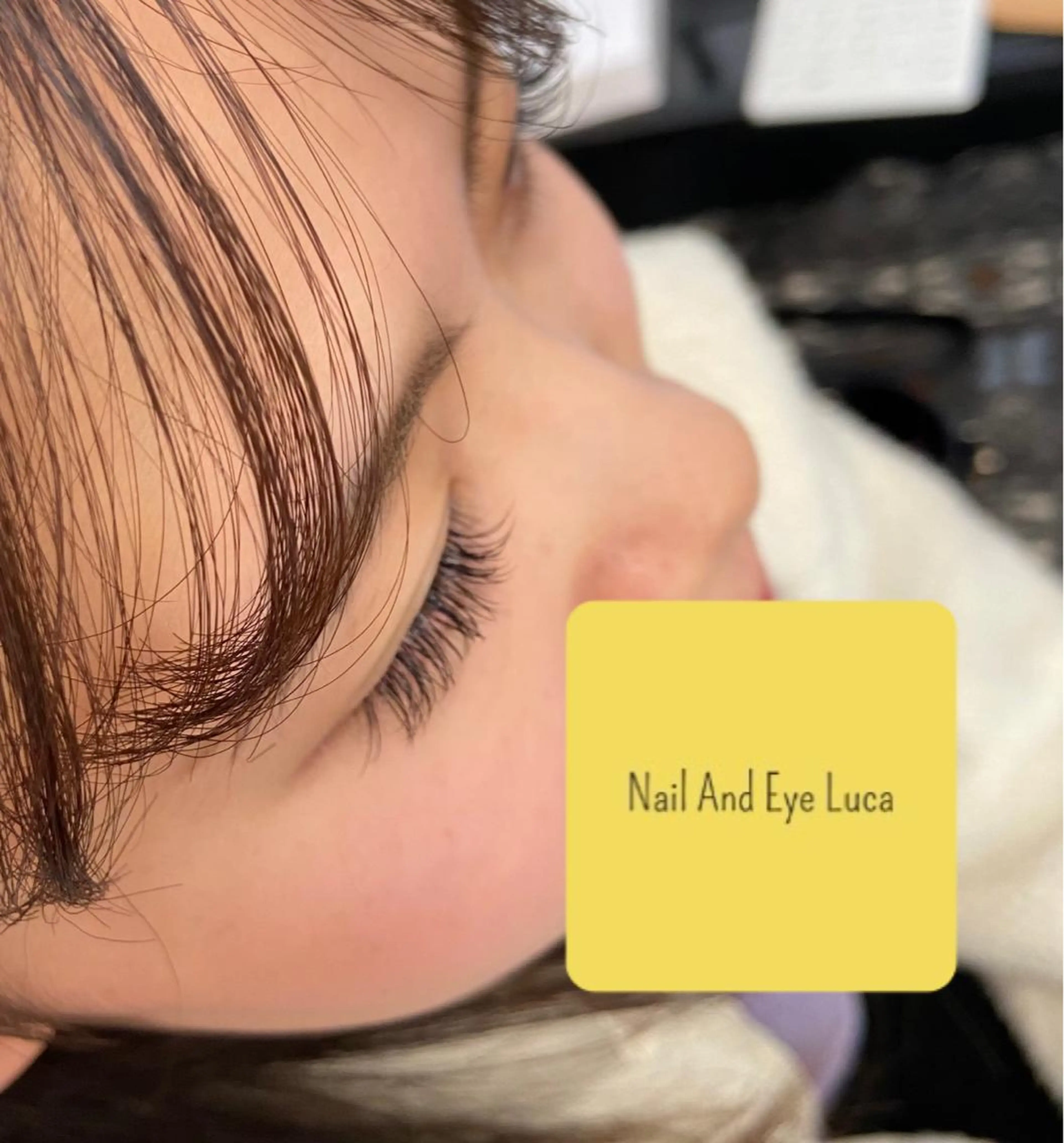 マツエク・マツパ Cカール NailandEye Lucaの眉毛・アイブロウイメージ