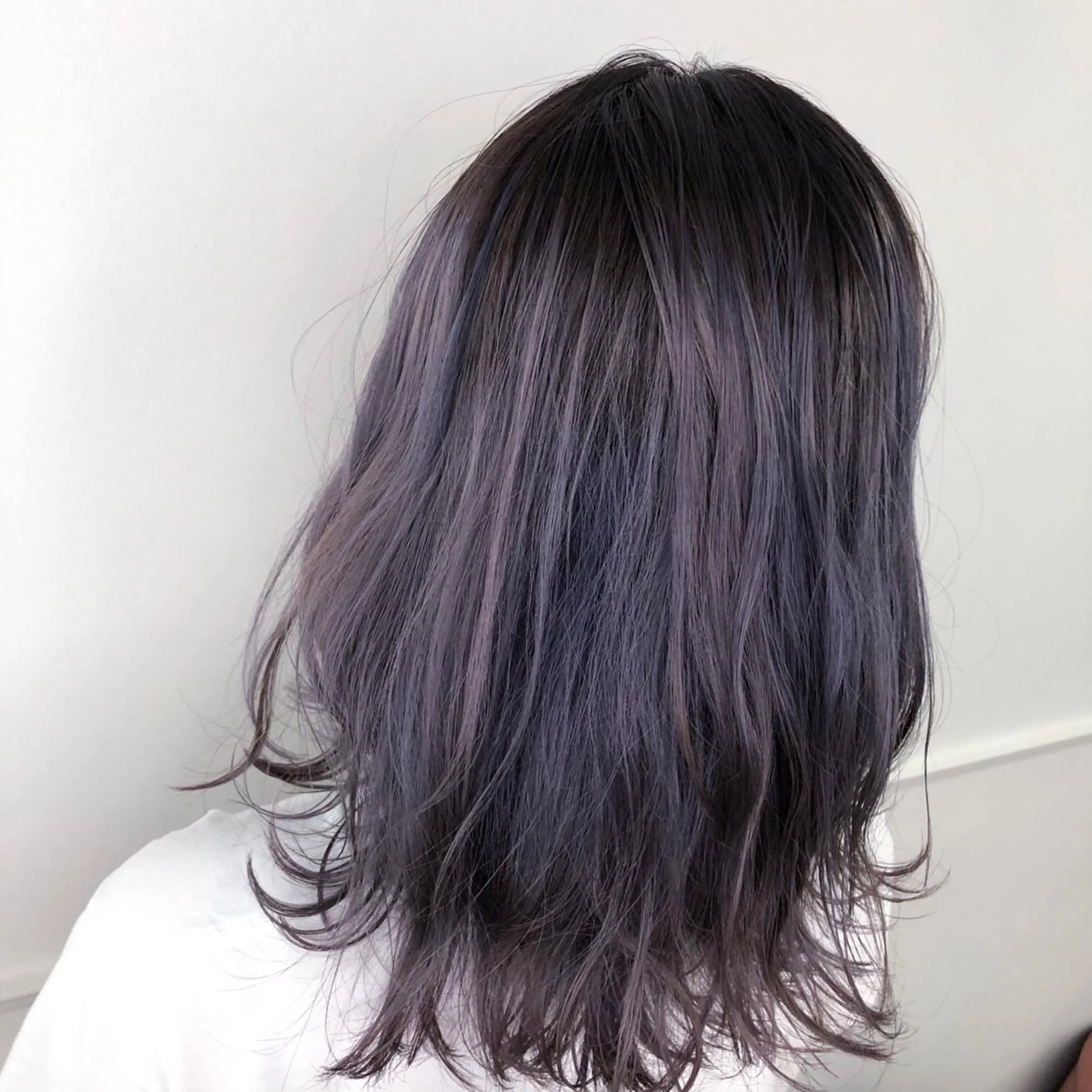 ミディアム パープルカラー Lit所属・Lit.豊橋 夏目のヘアスタイル