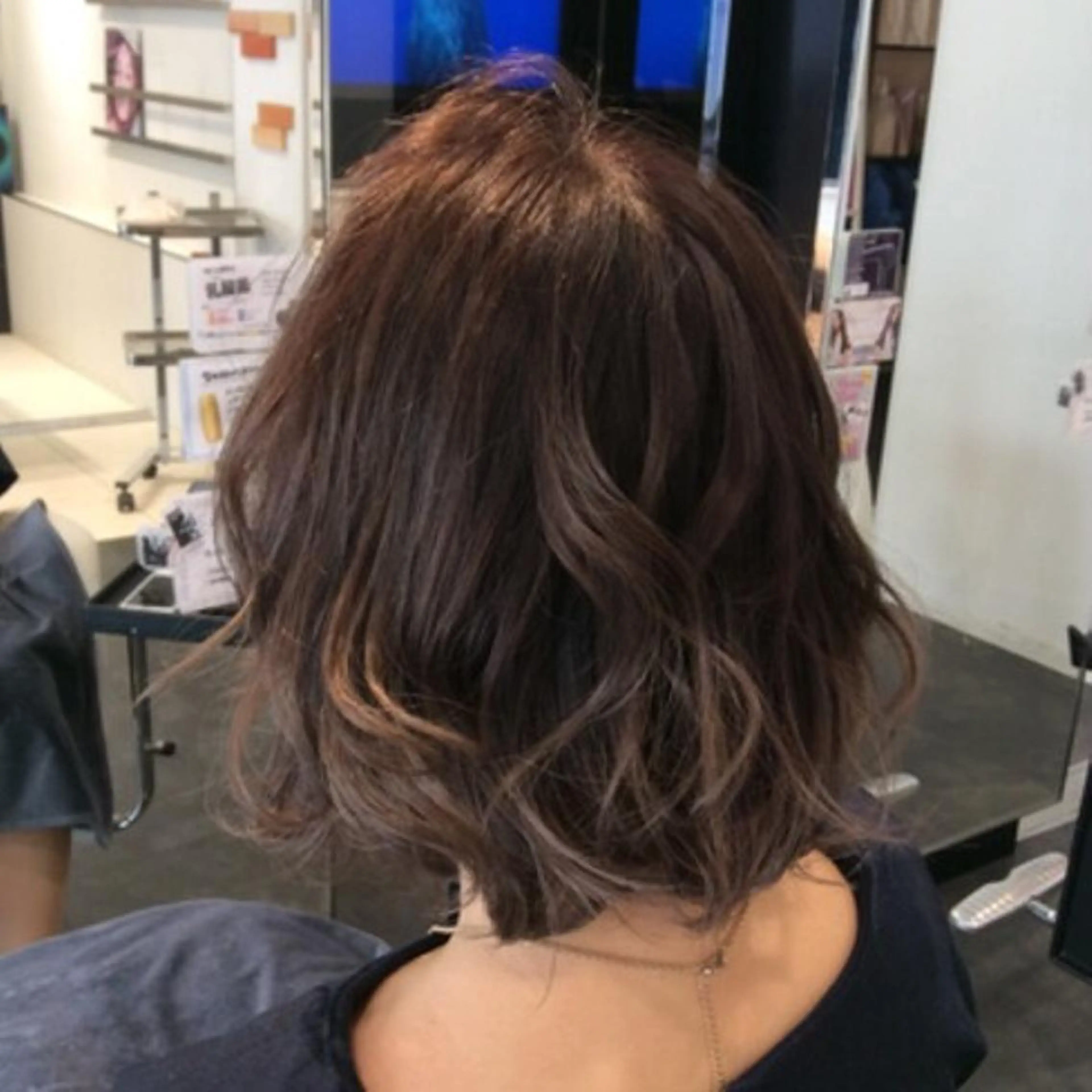 ミディアム カラー アッシュ グラデーションカラー ボブ レイヤーカット カット ヘアカラー トリートメント ボブスタイル/ 透明感カラー/八幡のヘアスタイル
