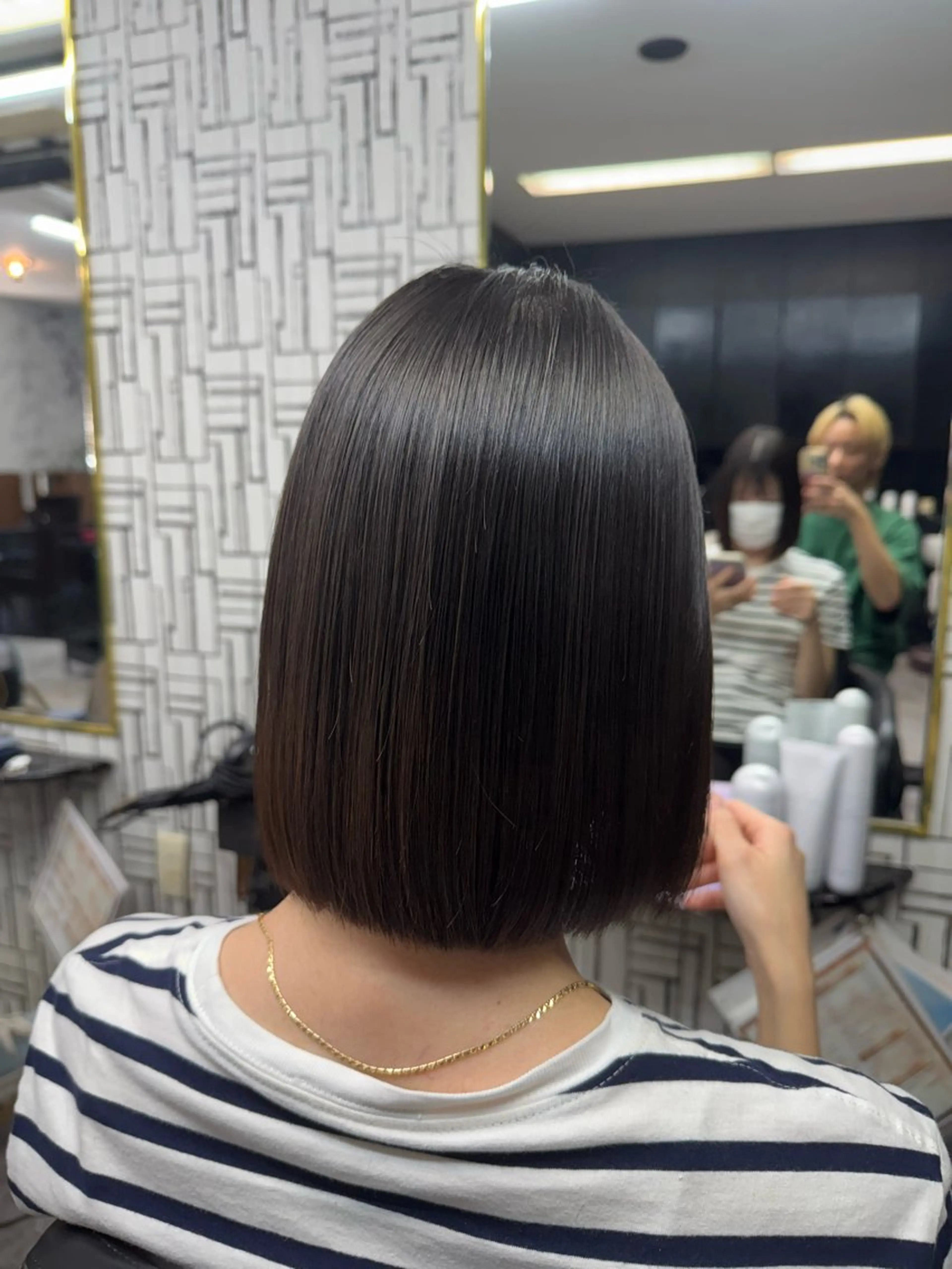 ミディアム カット 縮毛矯正 トリートメント 篠原 侑作のヘアスタイル