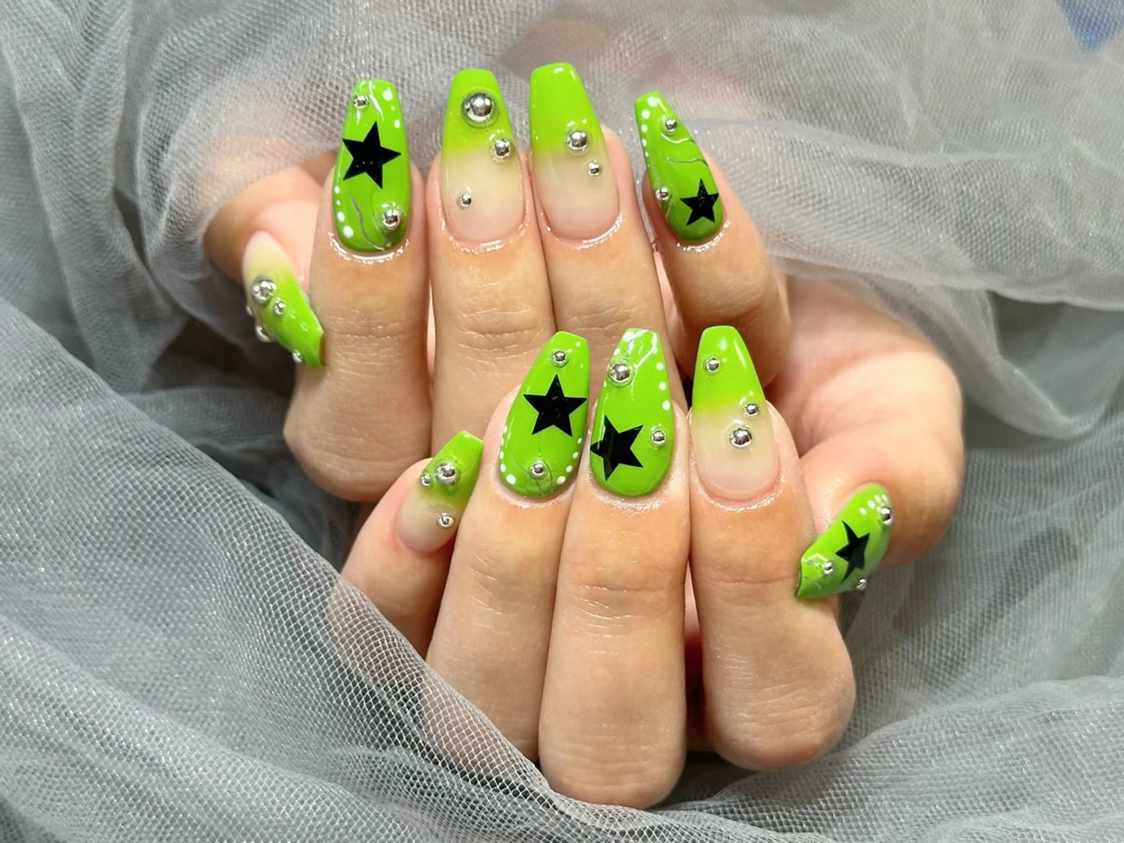 ネイル 持ち込み ハンドネイル KURELLY所属・Nail Salon KURELLYのネイルデザイン