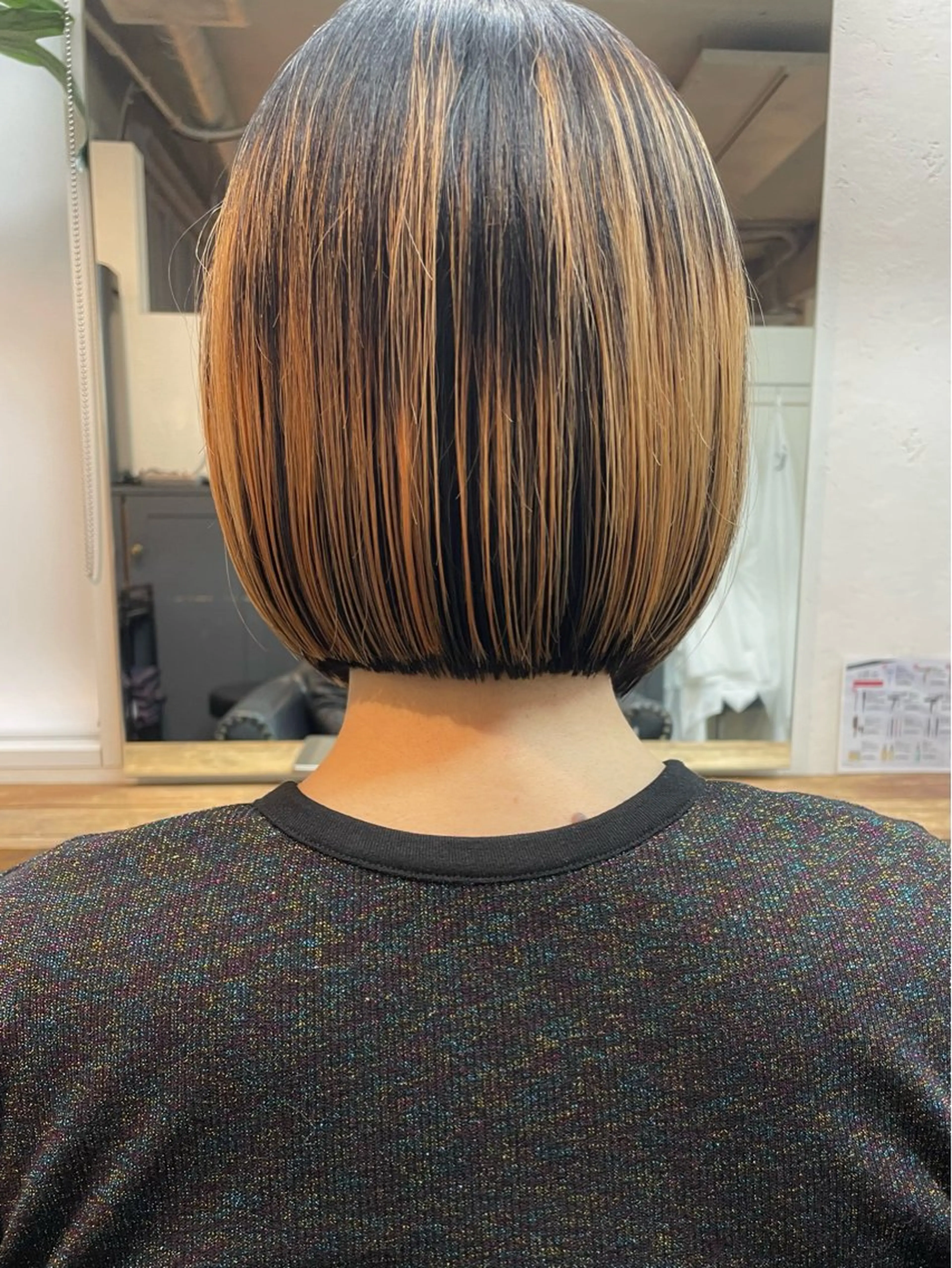 ショート mio /ハイトーンのヘアスタイル