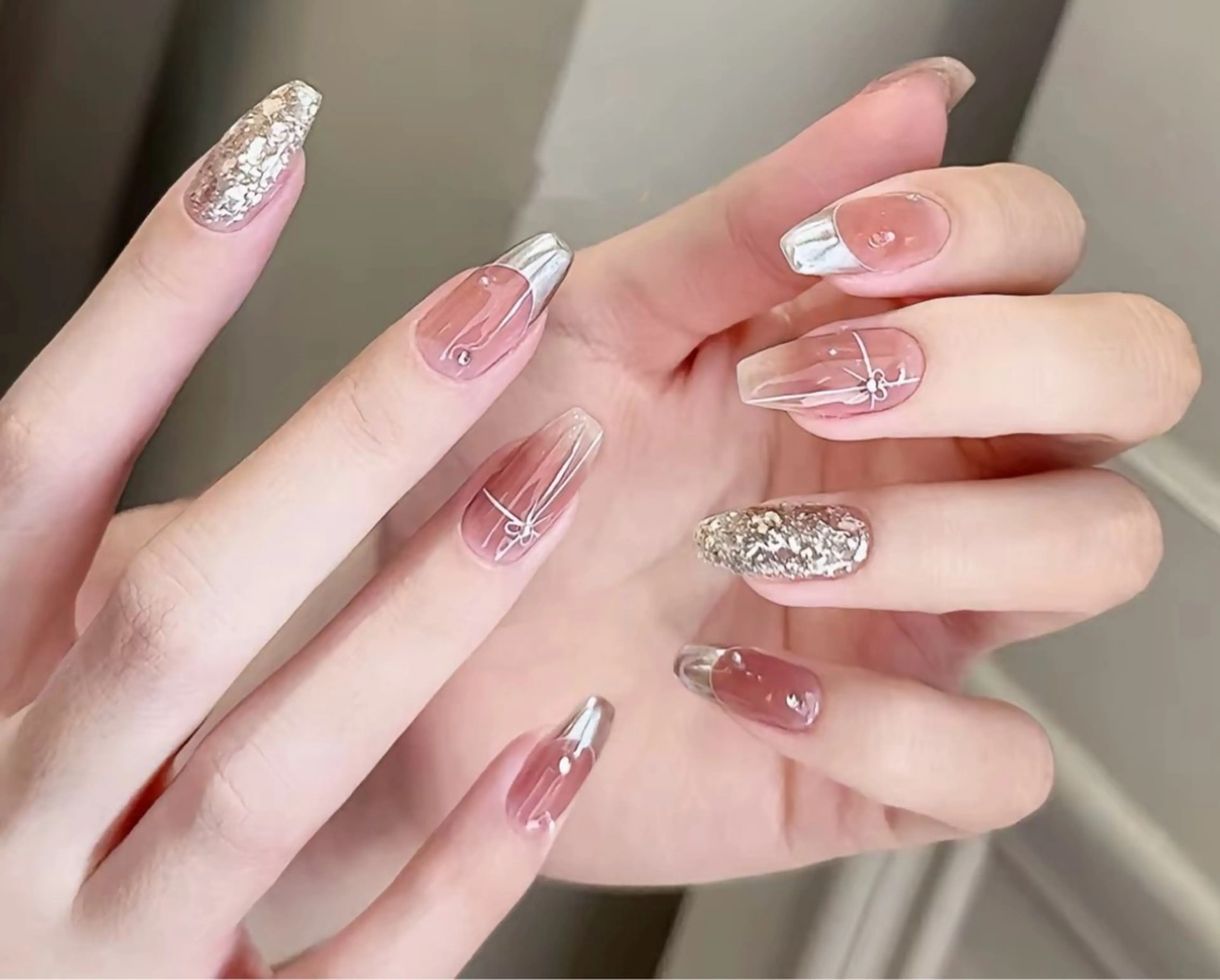 ネイル LEDアイラッシュ ∩_∩アオイのマツエク・マツパデザイン