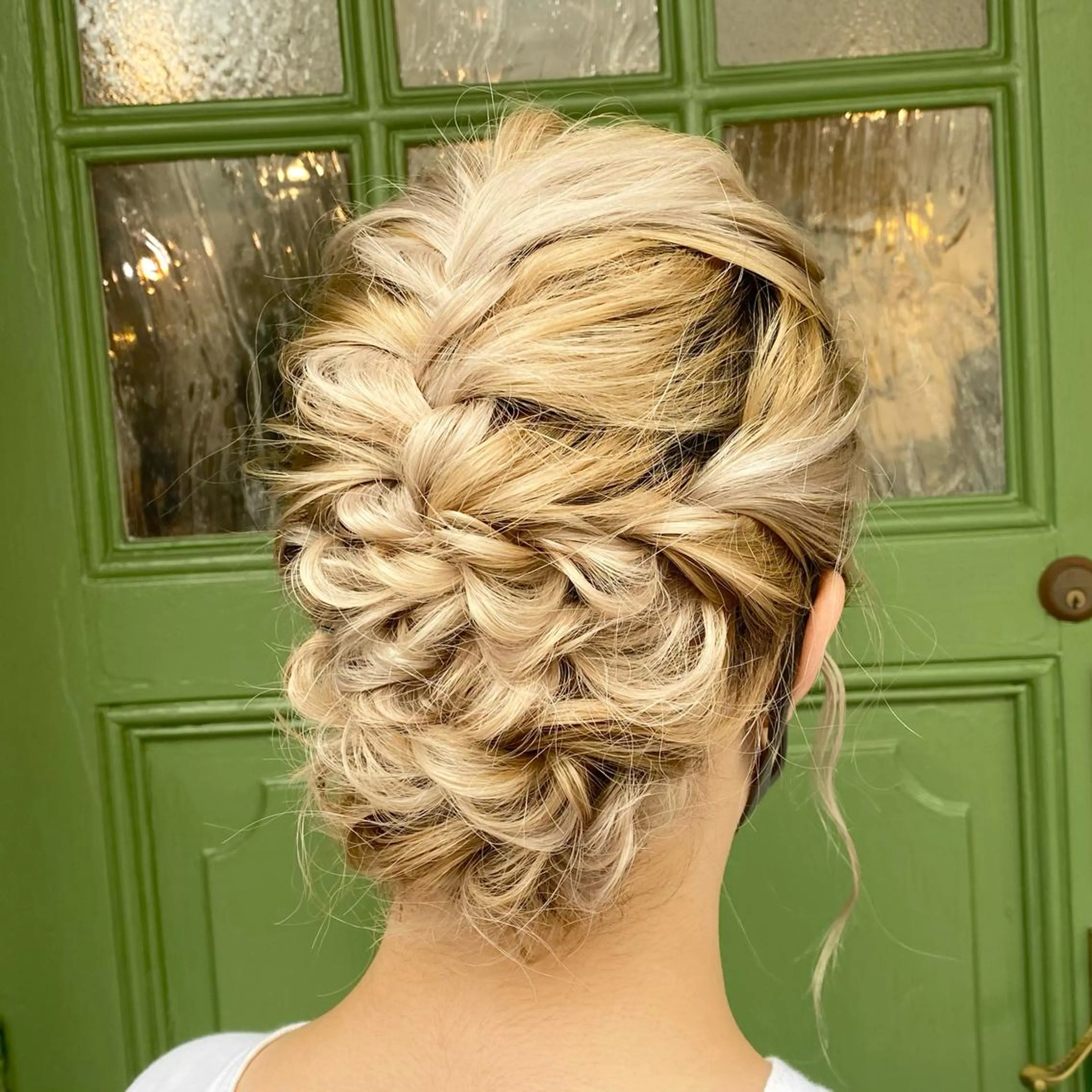 ミディアム ヘアアレンジ 結婚式・ブライダル デート 卒業式のヘアスタイル ヘアセット BRITS 渡辺 菜々子のヘアスタイル