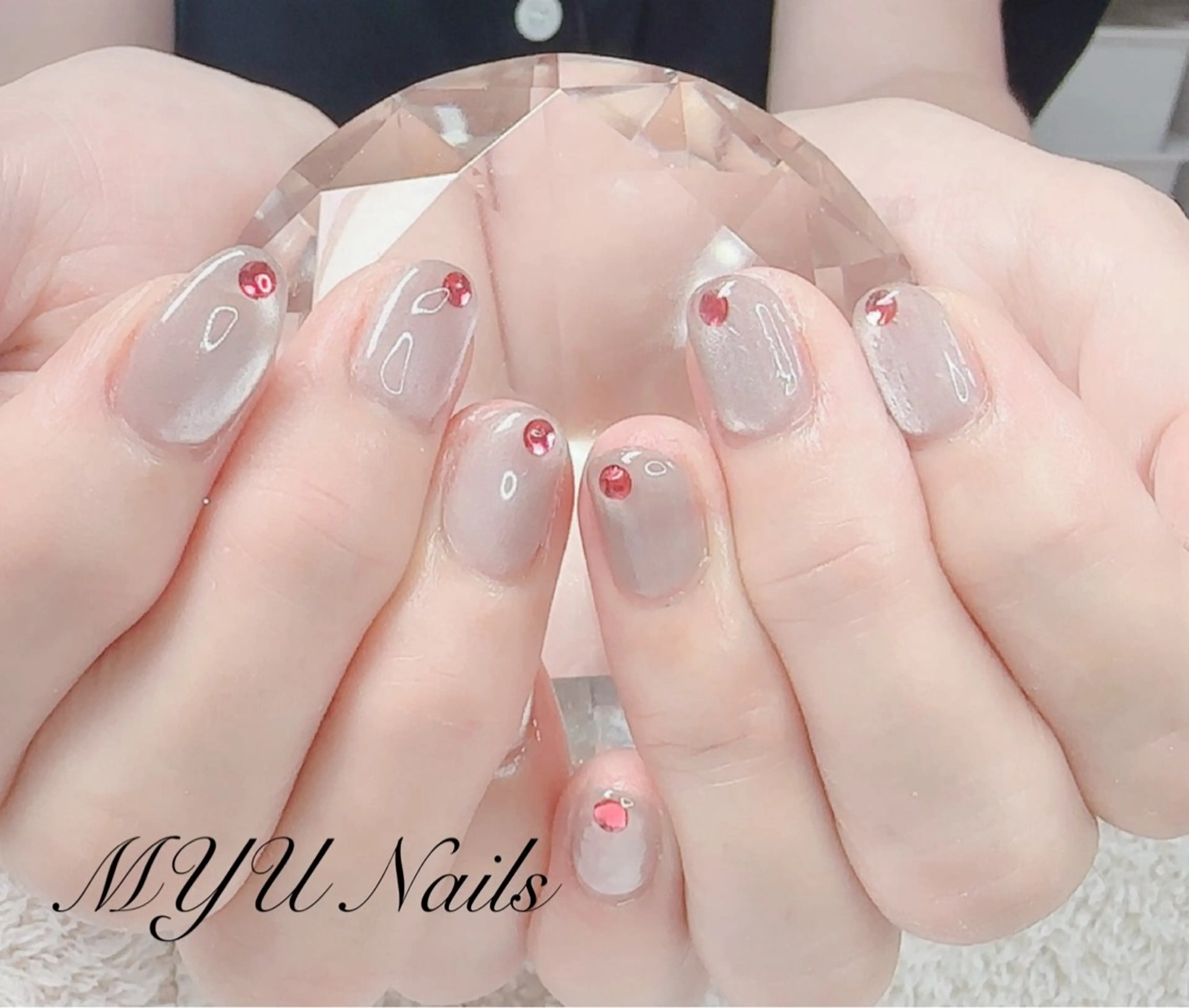 ネイル ジェルネイル マグネットネイル 持ち込み ニュアンスネイル パラジェル ハンドネイル MYU Nails所属・MYU Nailsのネイルデザイン