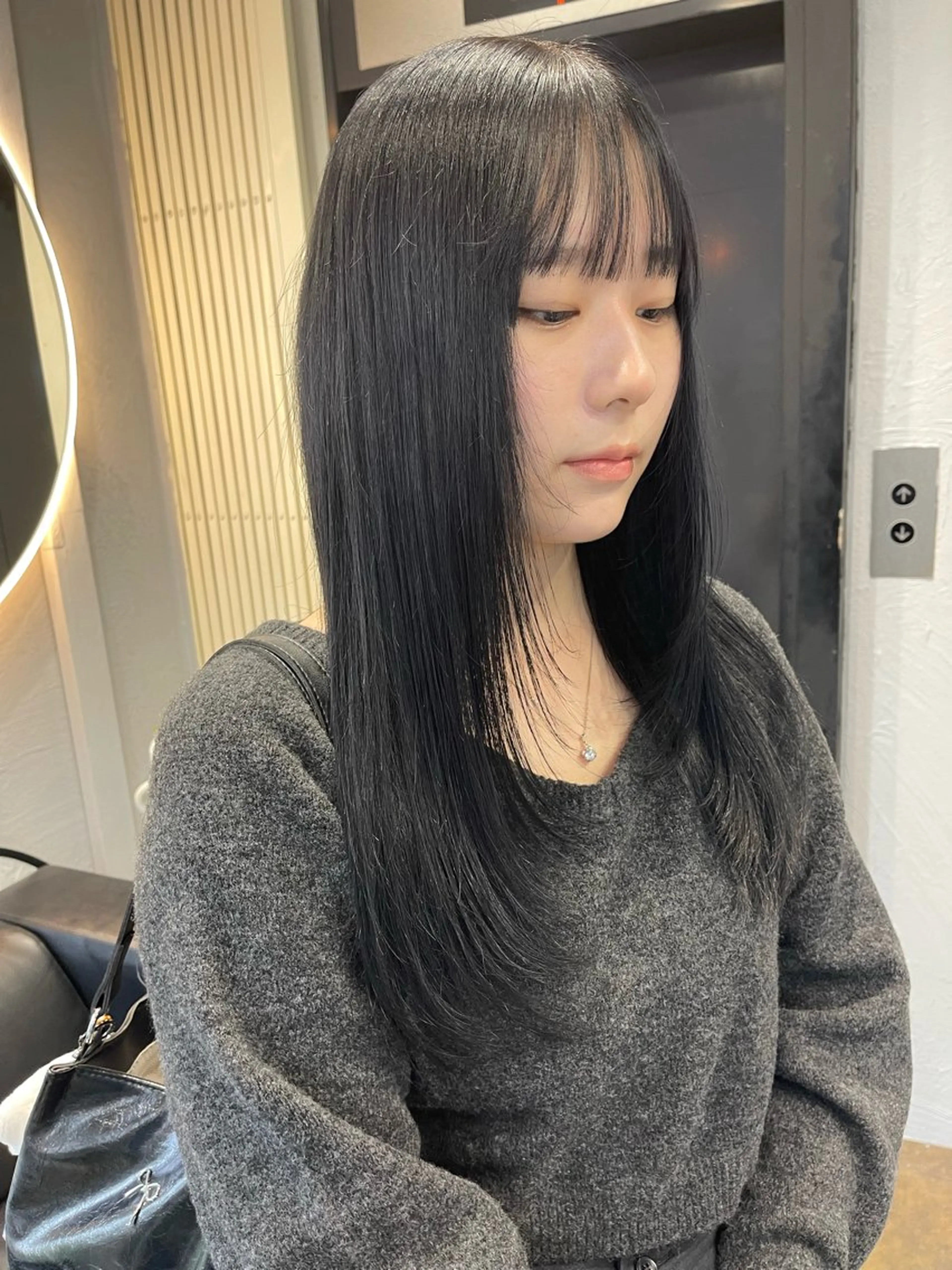 セミロング カラー ブリーチ ケアブリーチ デザインカラー ダブルカラー イヤリングカラー ヘアカラー 宮崎　達也 ブリーチ／レイヤーのヘアスタイル
