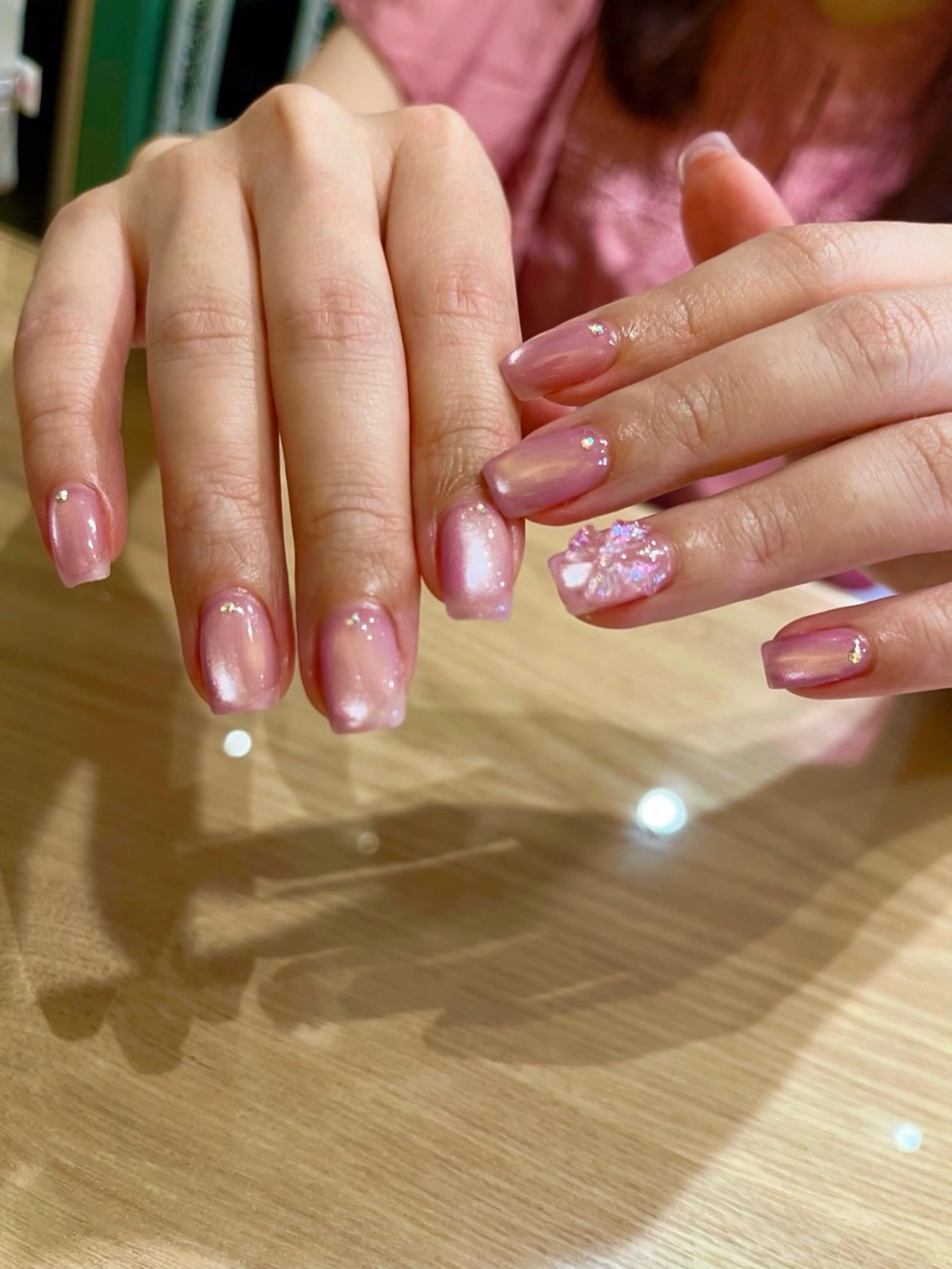 ネイル ストーンネイル ハンドネイル Berry coco nail所属・Berry coco SAIKAのネイルデザイン