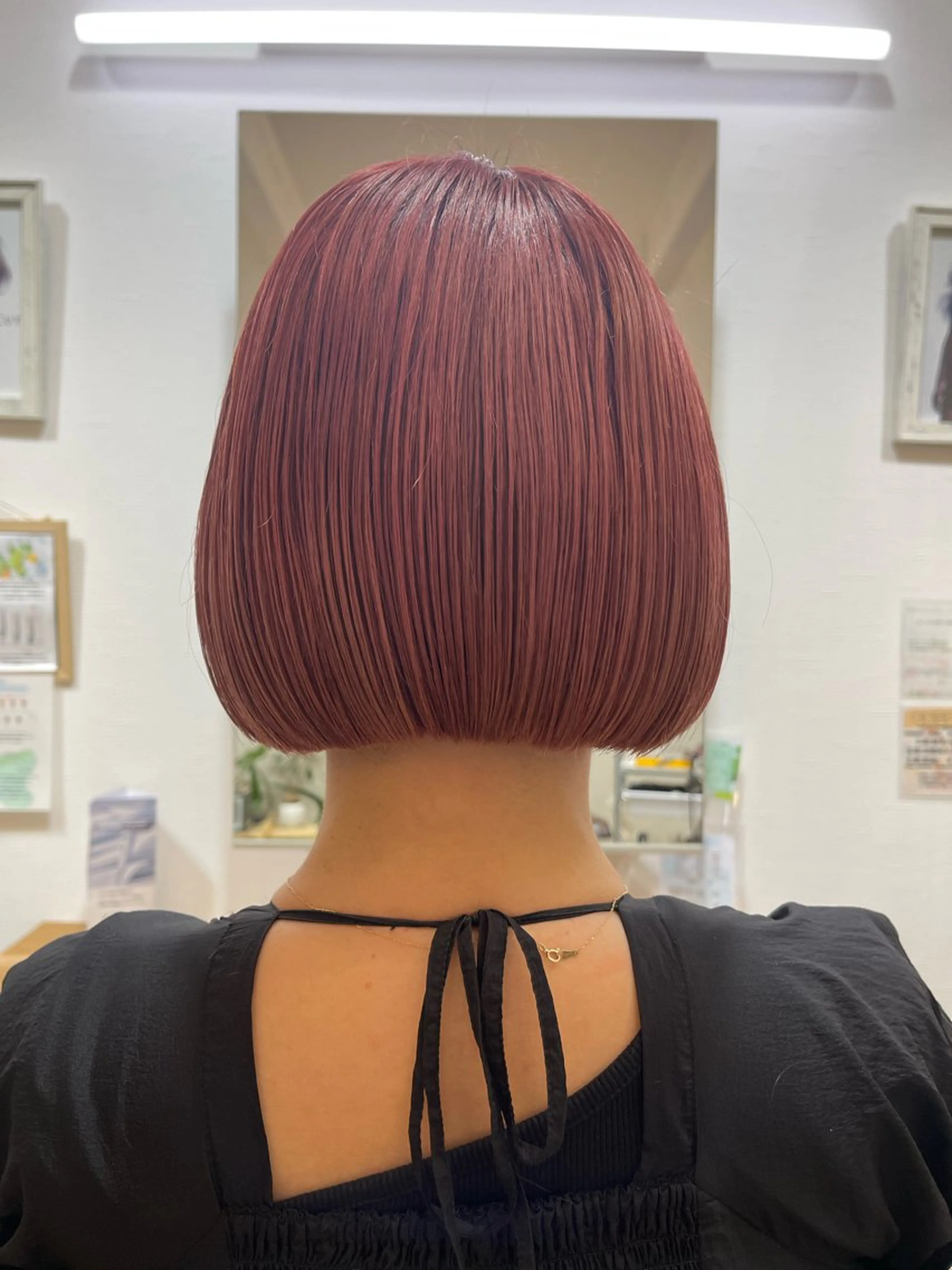 ショート ヘアカラー 山口 美咲のヘアスタイル