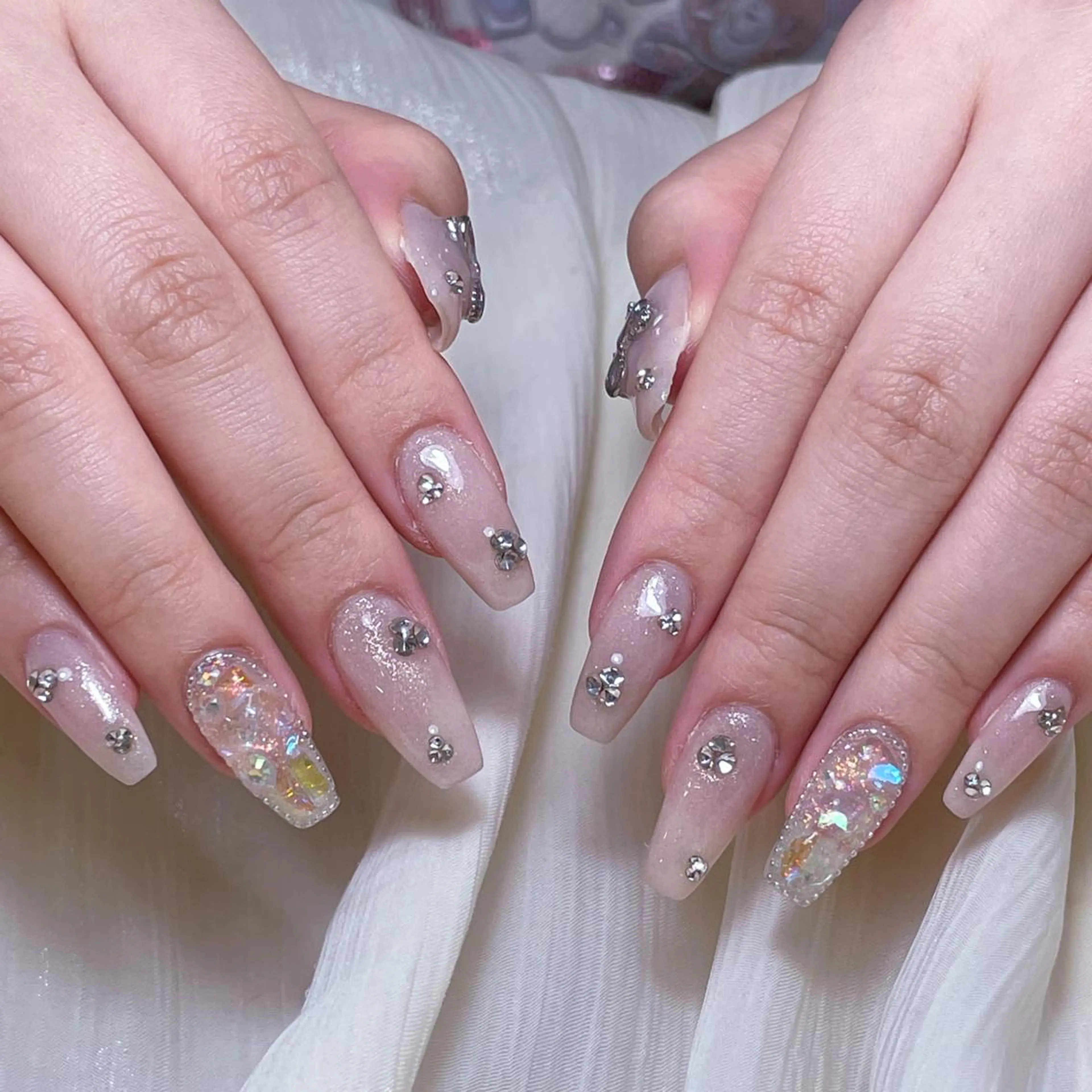 ネイル アートネイル オーロラネイル ガーリー キラキラネイル 韓国ネイル Nail Monsterのネイルデザイン