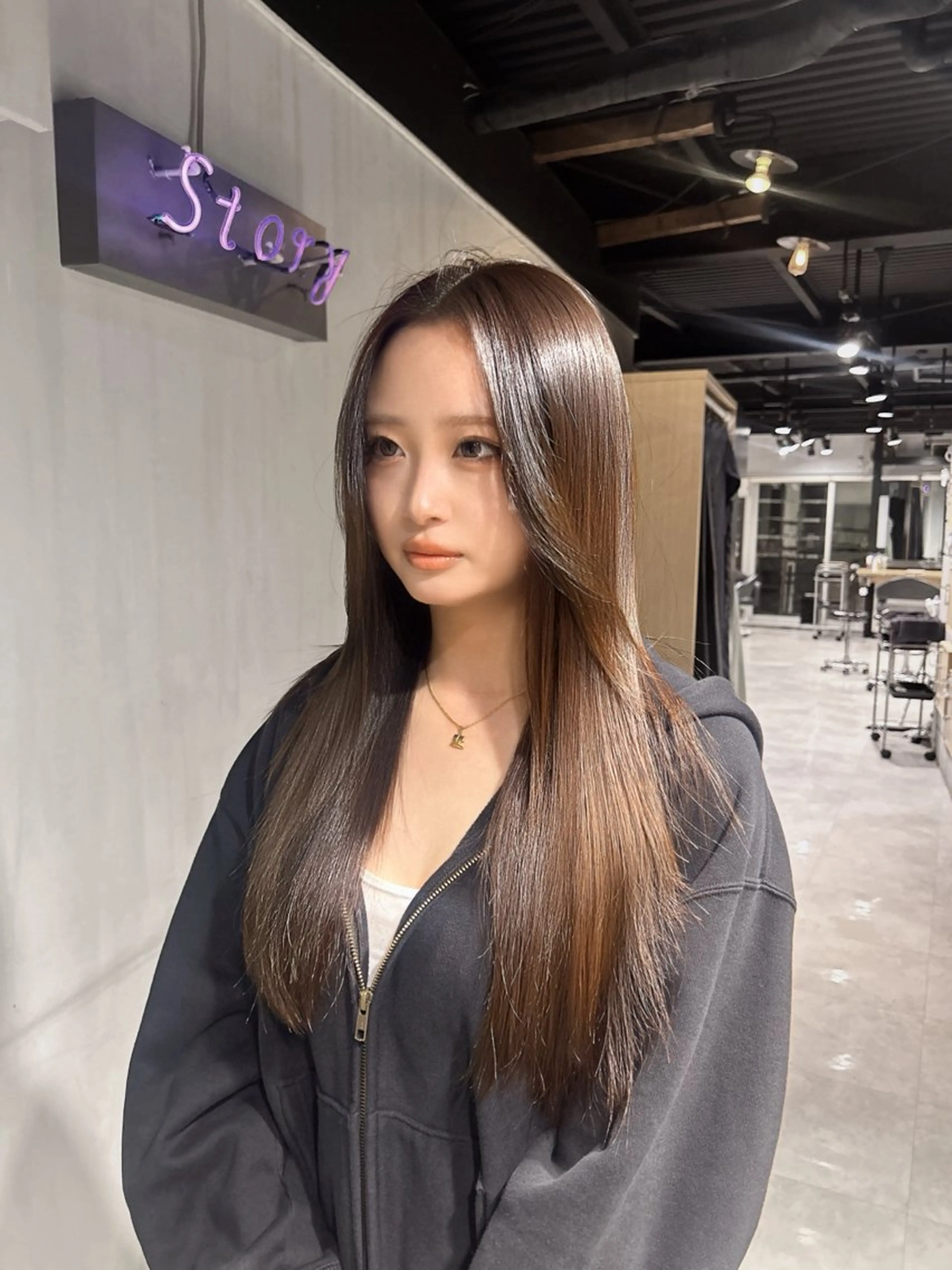 ロング 韓国風カラー 姫カット 韓国風ヘア レイヤーカット ワンホンレイヤー MEI🎀垢抜けカラ ー🎀韓国styleのヘアスタイル